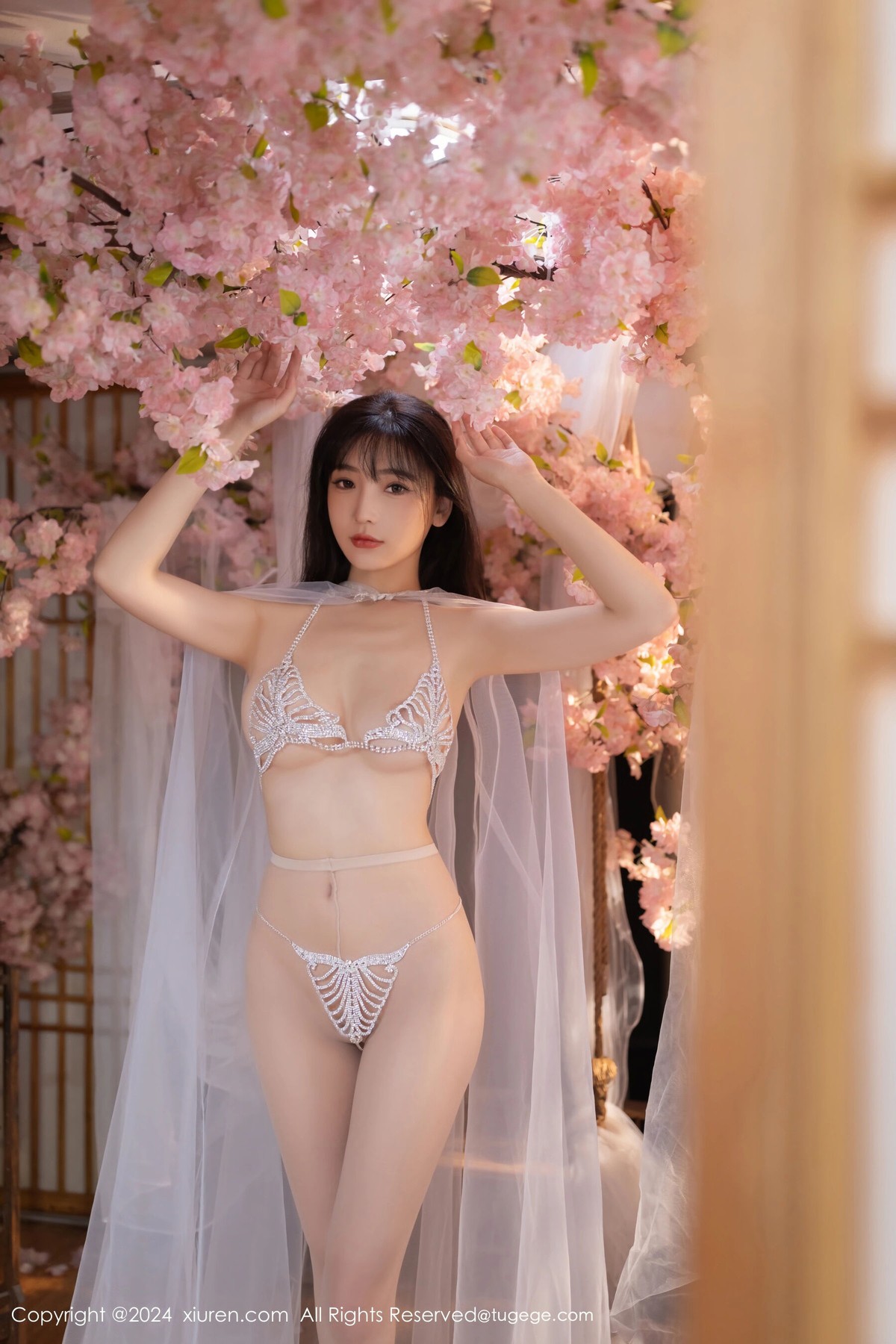 【XiuRen秀人網】20240704Vol8807陸萱萱【80P】-[秀人套图]