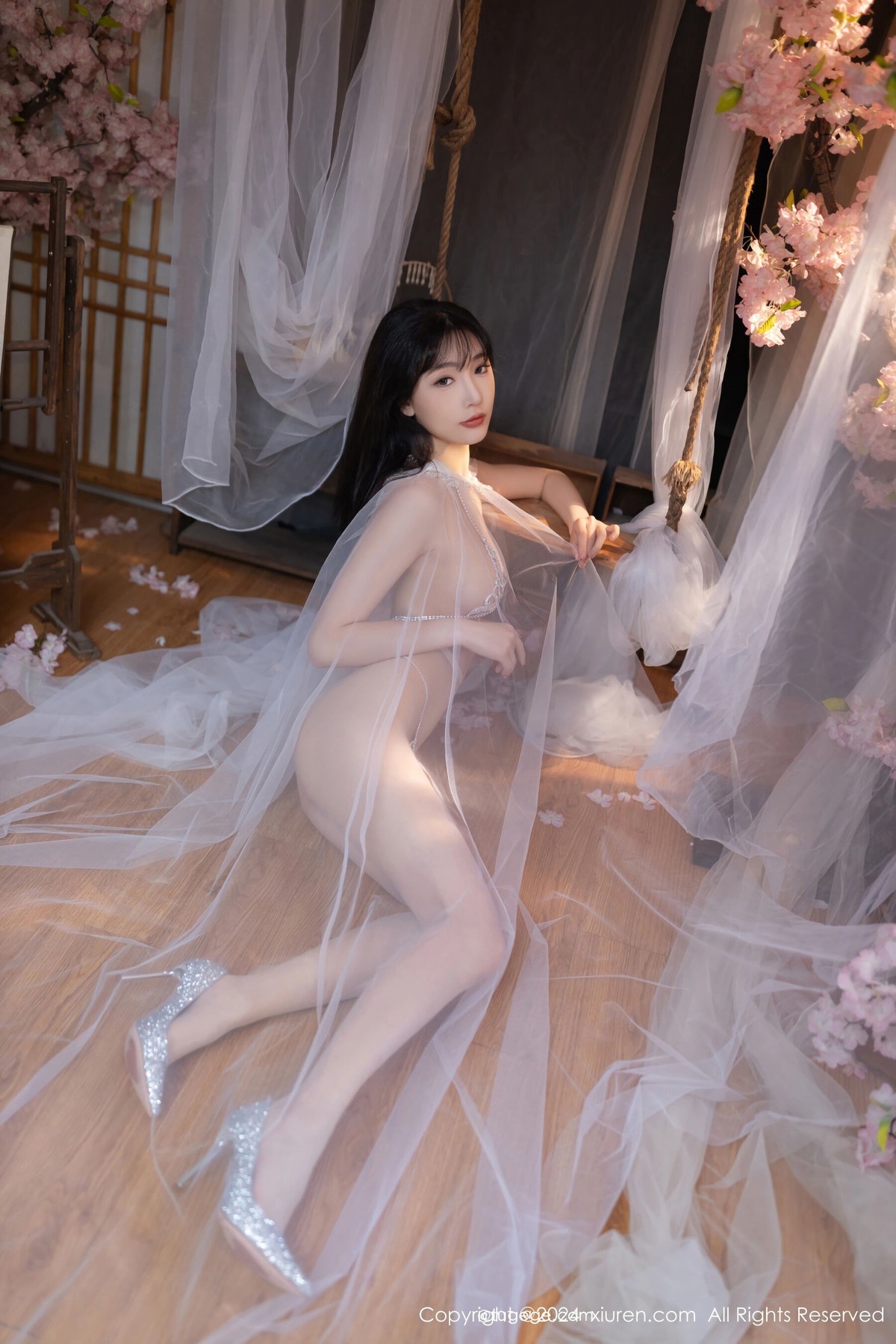 【XiuRen秀人網】20240704Vol8807陸萱萱【80P】-[秀人套图]