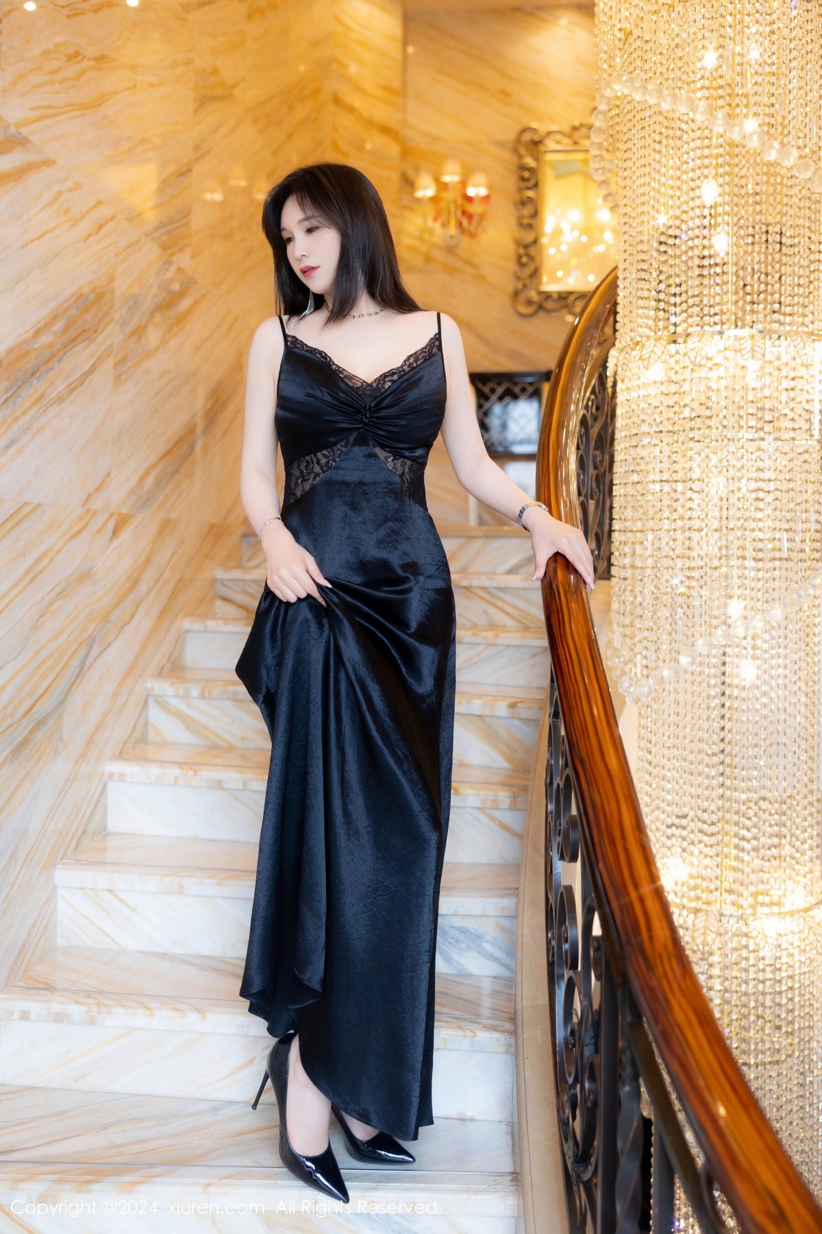 【XiuRen秀人網】20240709Vol8825水水姐【73P】-[秀人套图]