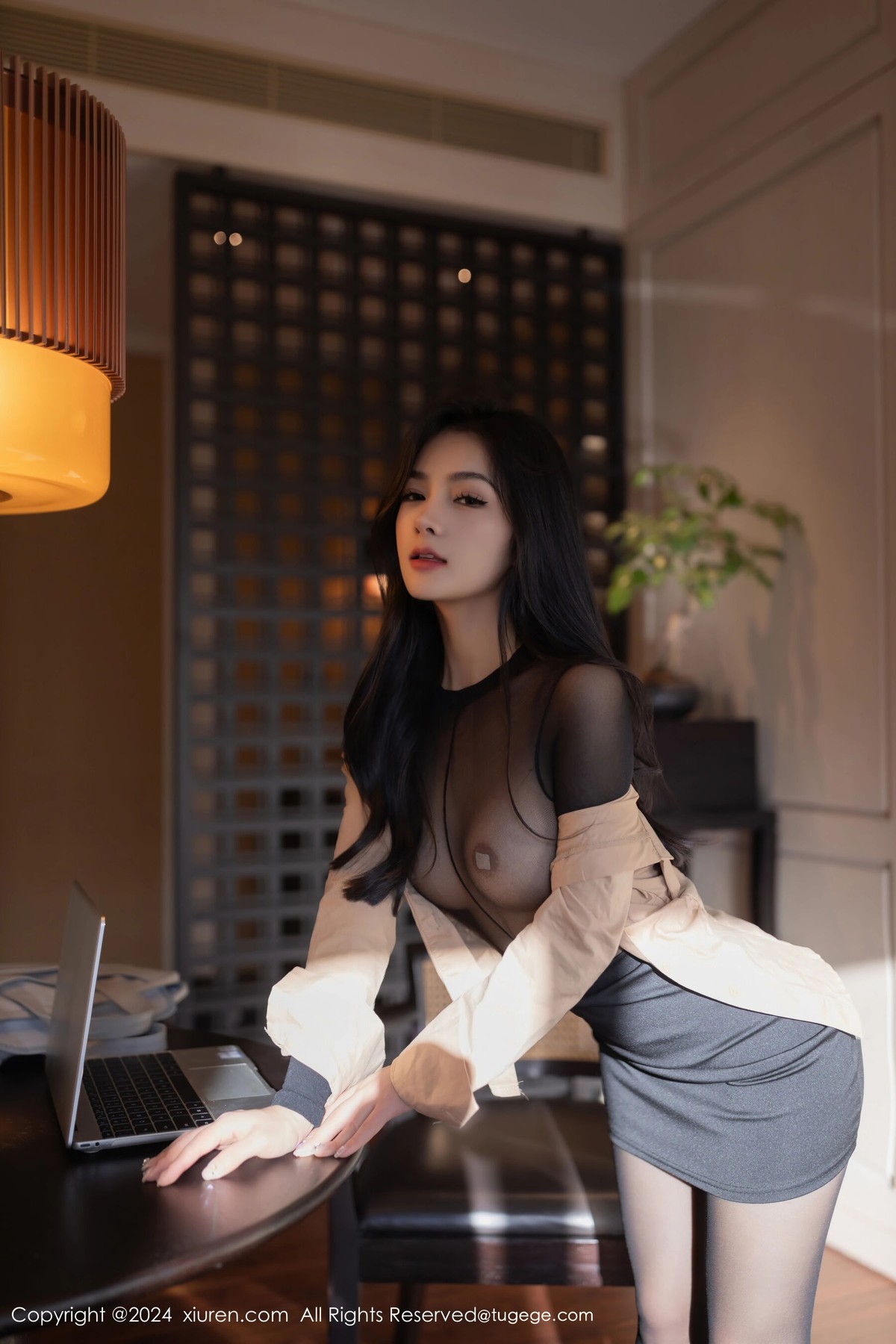 【XiuRen秀人網】20240710Vol8835譚小靈【80P】-[秀人套图]