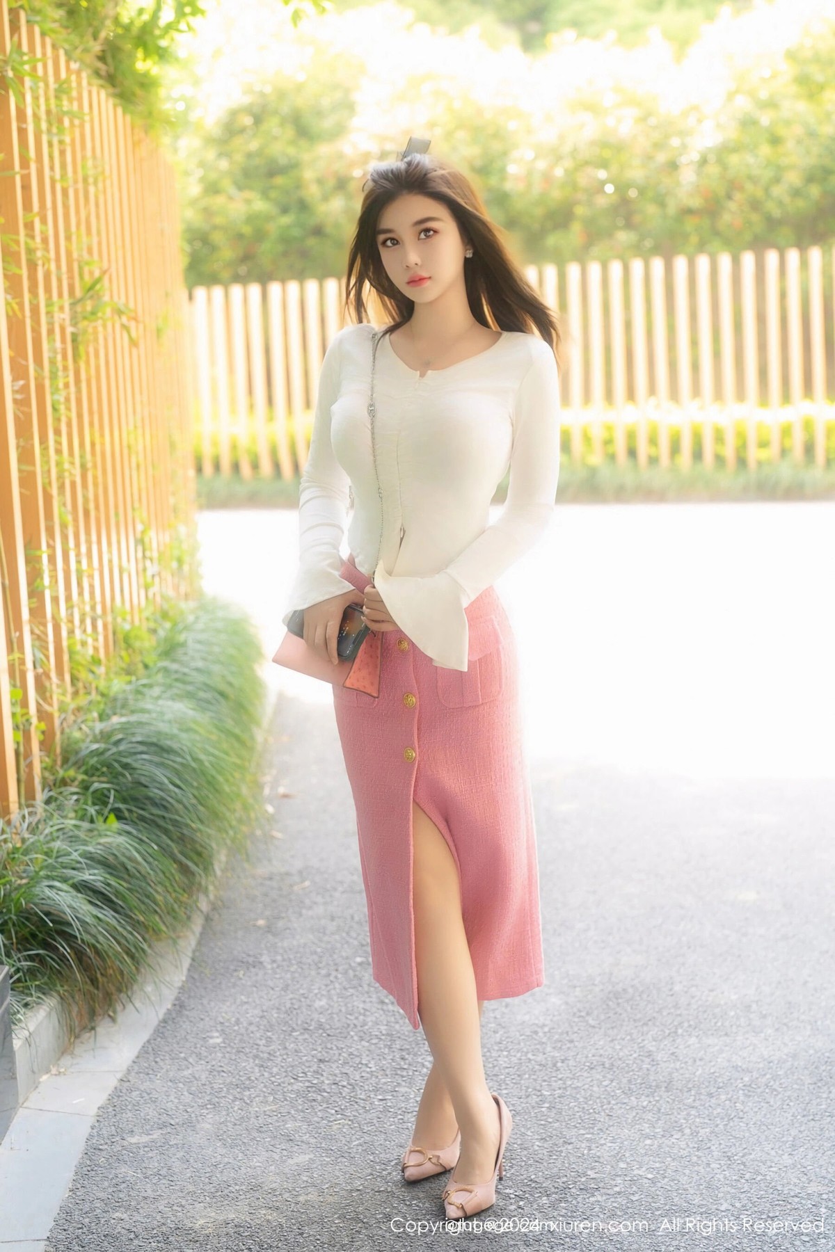 【XiuRen秀人網】20240717Vol8872周jojobaby【70P】-[秀人套图]