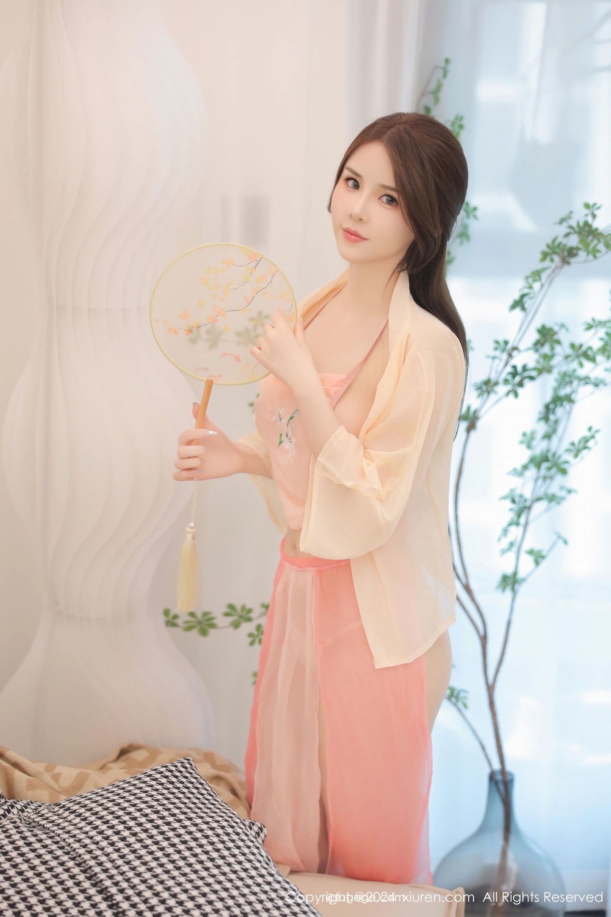 【XiuRen秀人網】20240724Vol8906軟軟醬【89P】-[秀人套图]