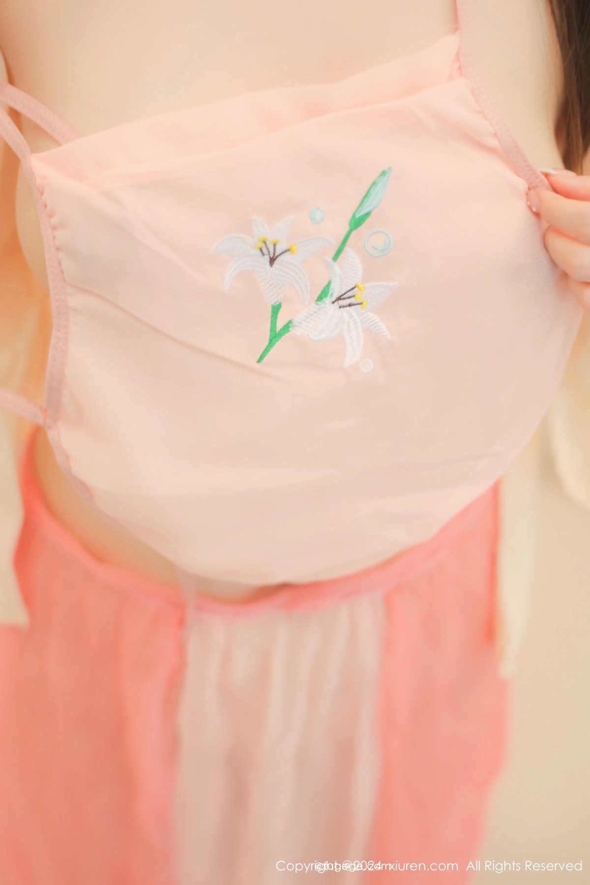 【XiuRen秀人網】20240724Vol8906軟軟醬【89P】-[秀人套图]