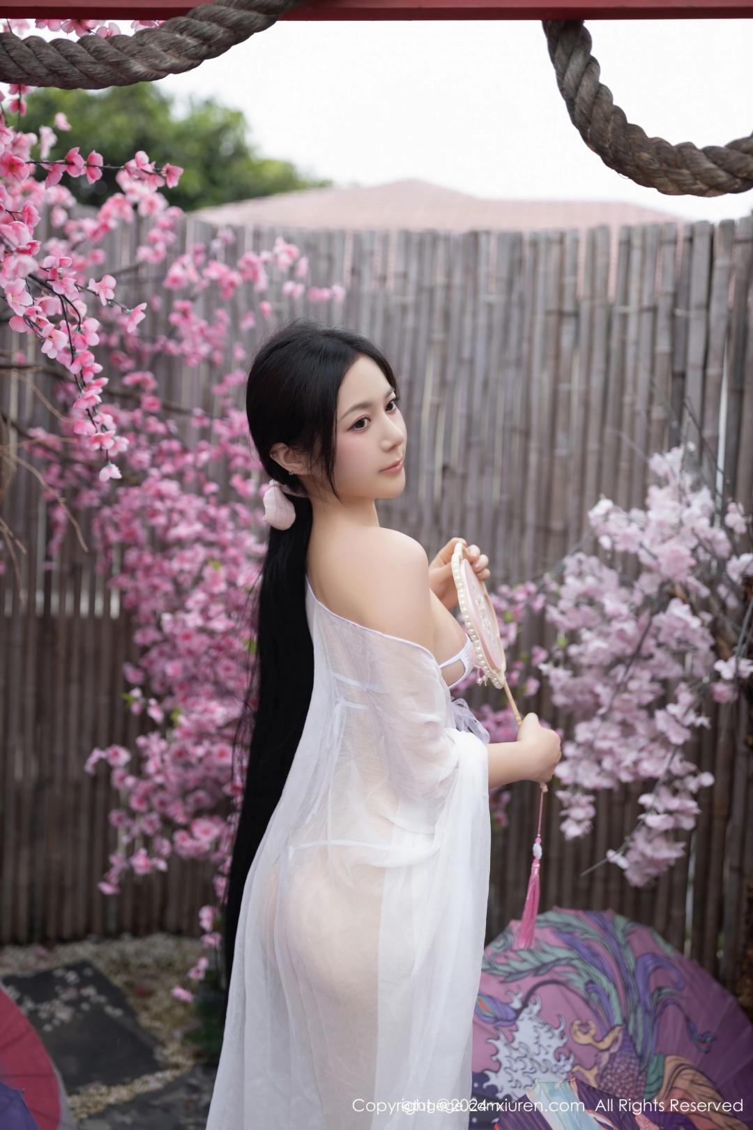 【XiuRen秀人網】20240726Vol8927魚子醬Fish【80P】-[秀人套图]