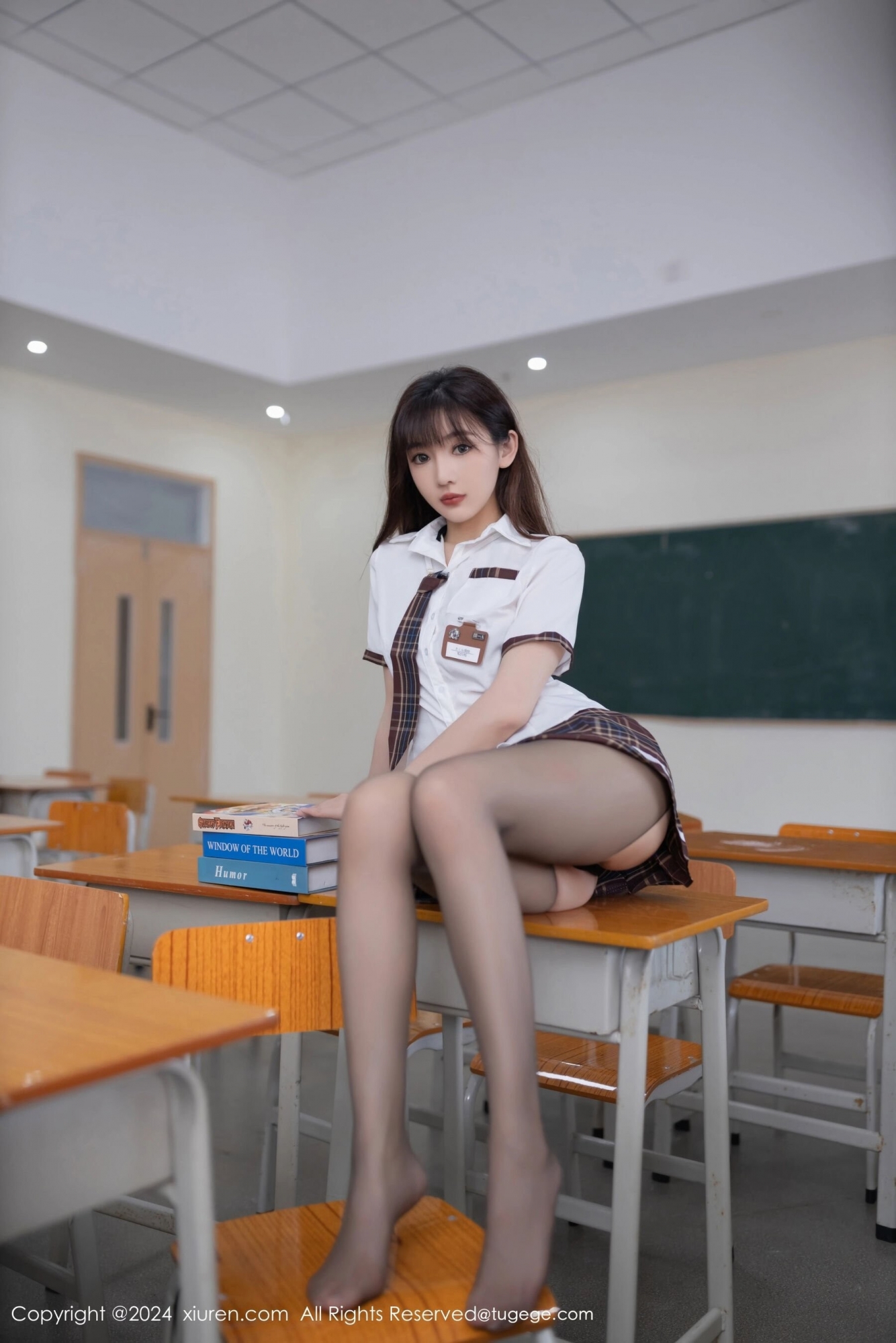 【XiuRen秀人網】20240725Vol8918陸萱萱【80P】-[秀人套图]