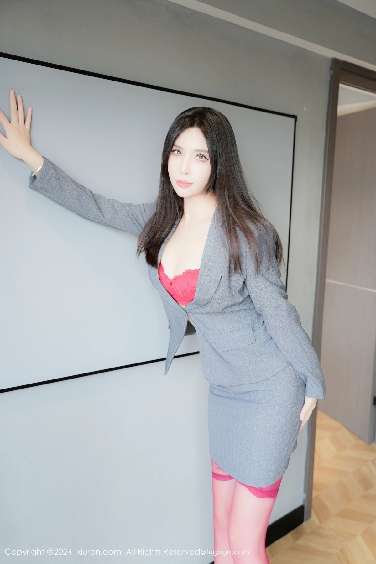 【XiuRen秀人網】20240805Vol8967曼柔【80P】-[秀人套图]