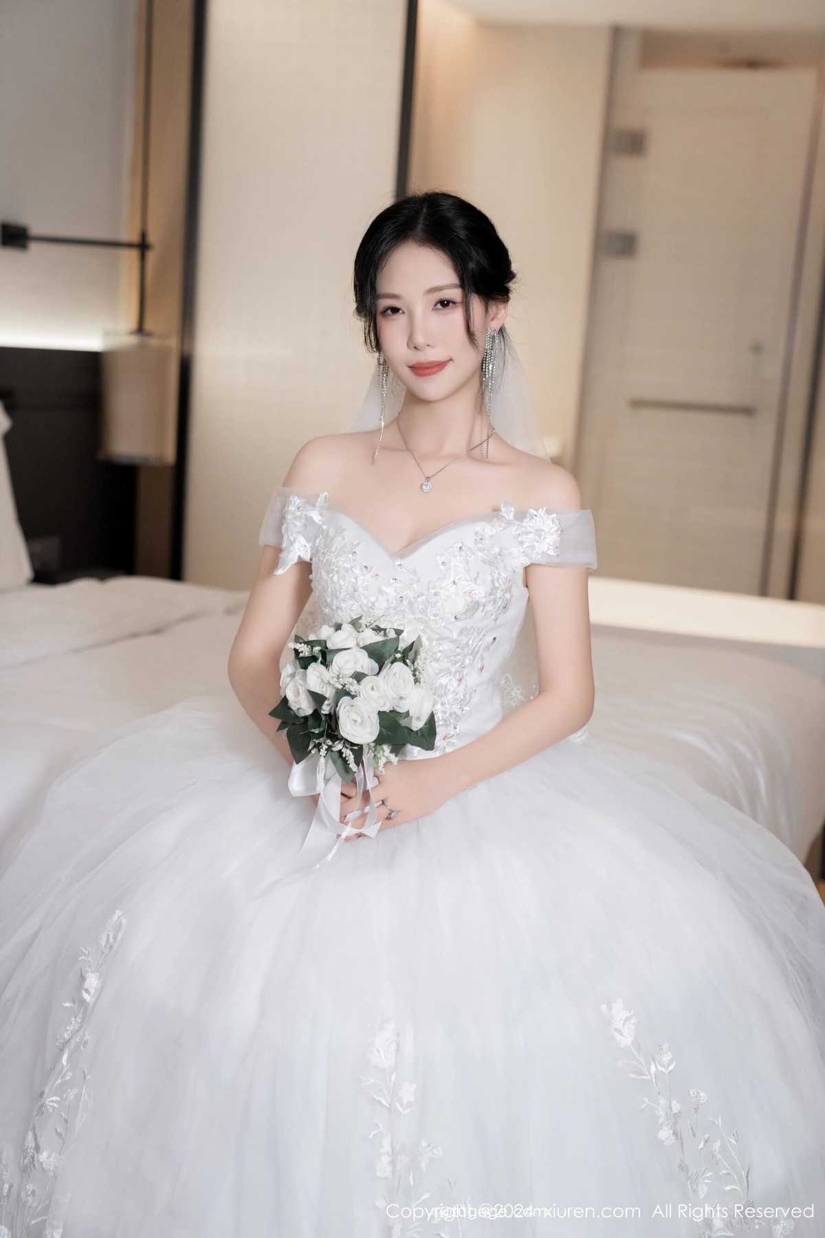 【XiuRen秀人網】20240809Vol8998利世【100P】-[秀人套图]