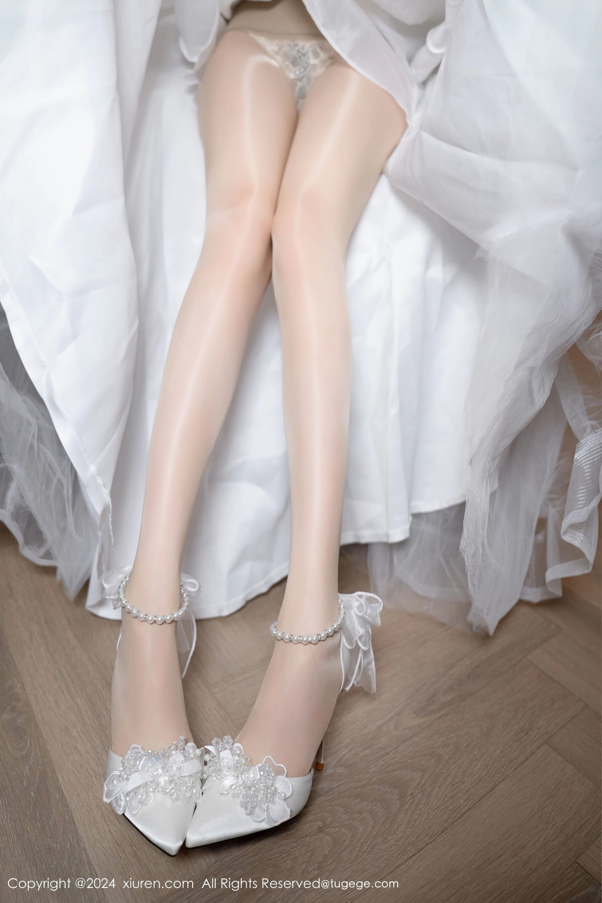 【XiuRen秀人網】20240809Vol8998利世【100P】-[秀人套图]