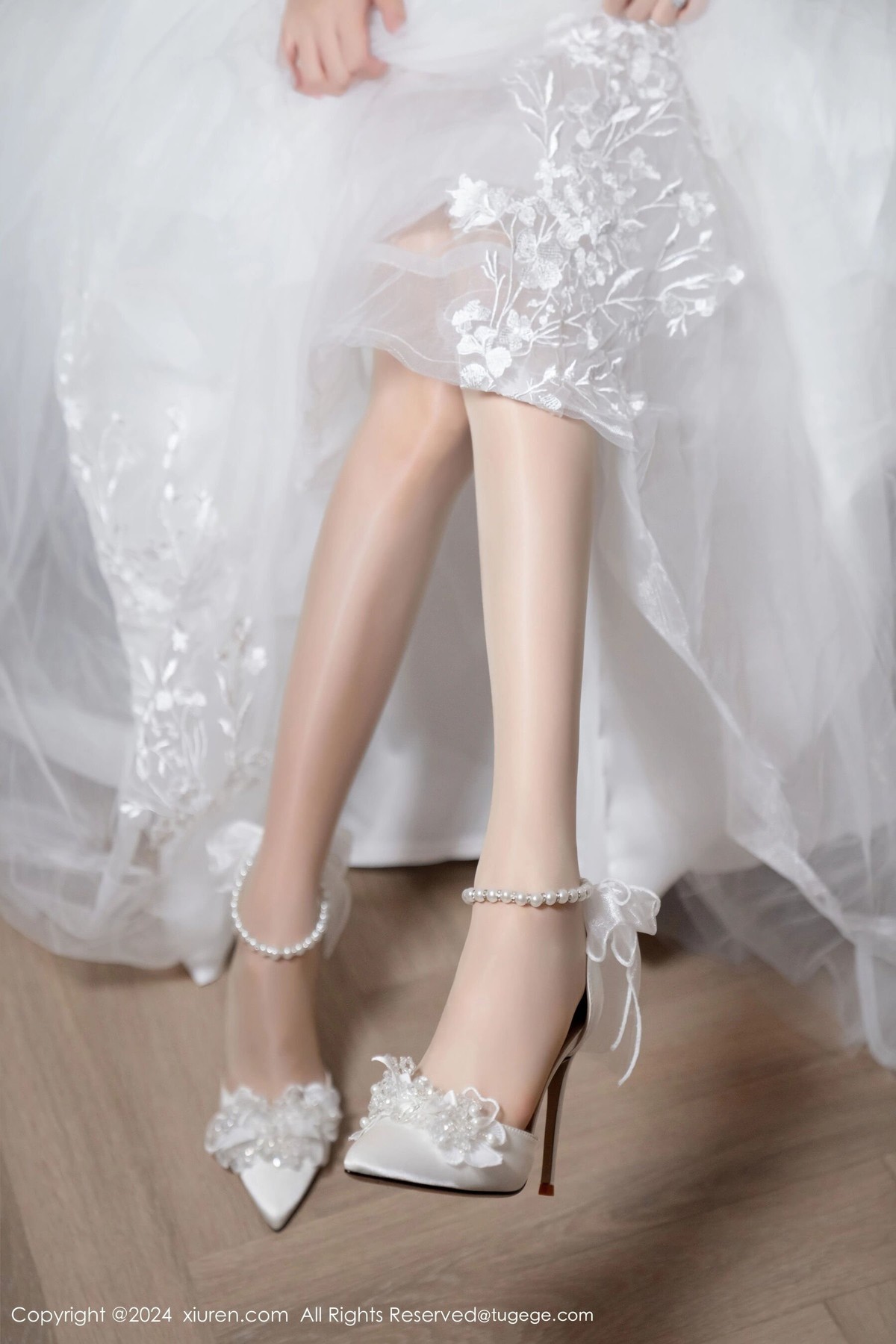 【XiuRen秀人網】20240809Vol8998利世【100P】-[秀人套图]