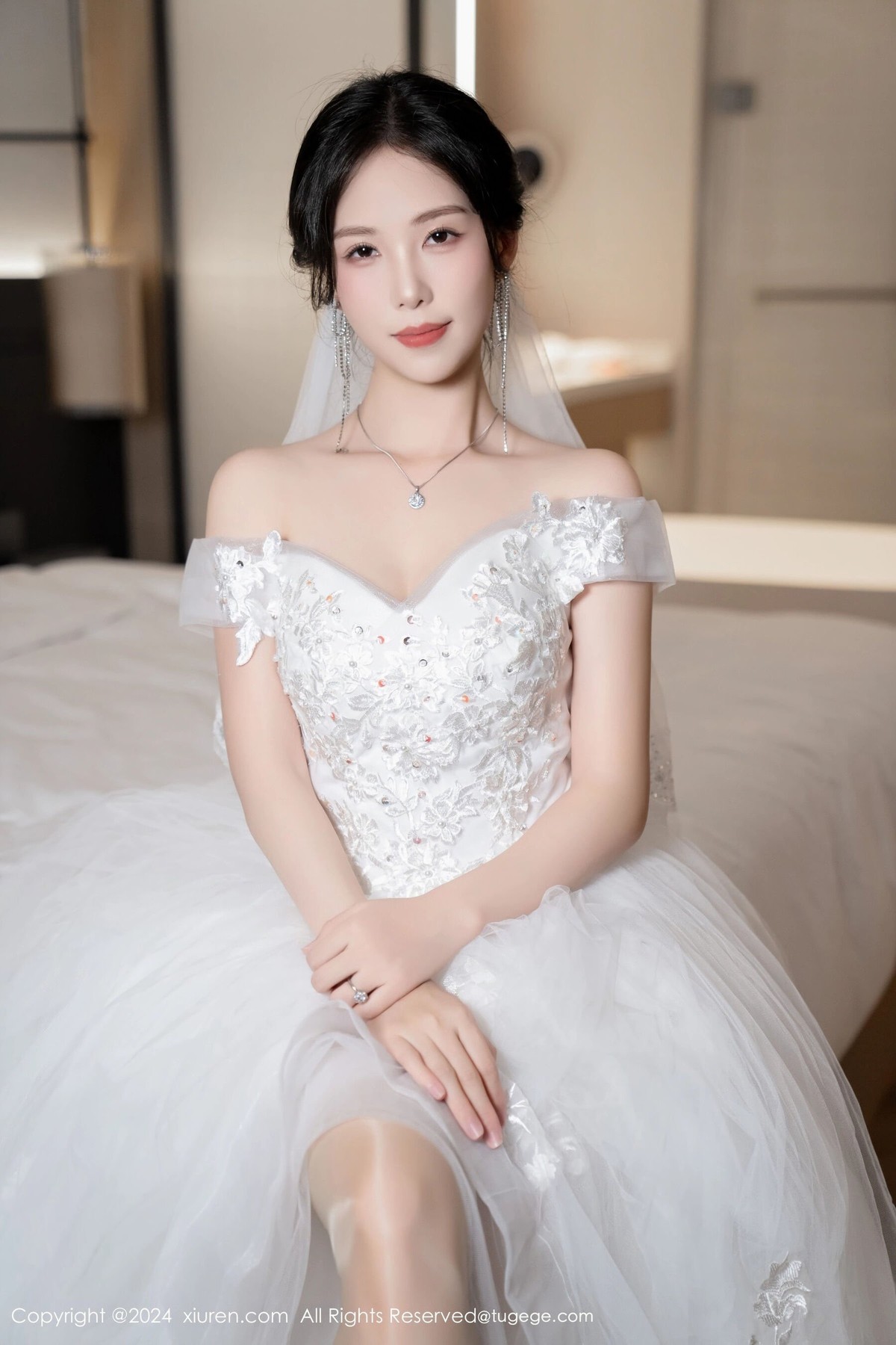 【XiuRen秀人網】20240809Vol8998利世【100P】-[秀人套图]