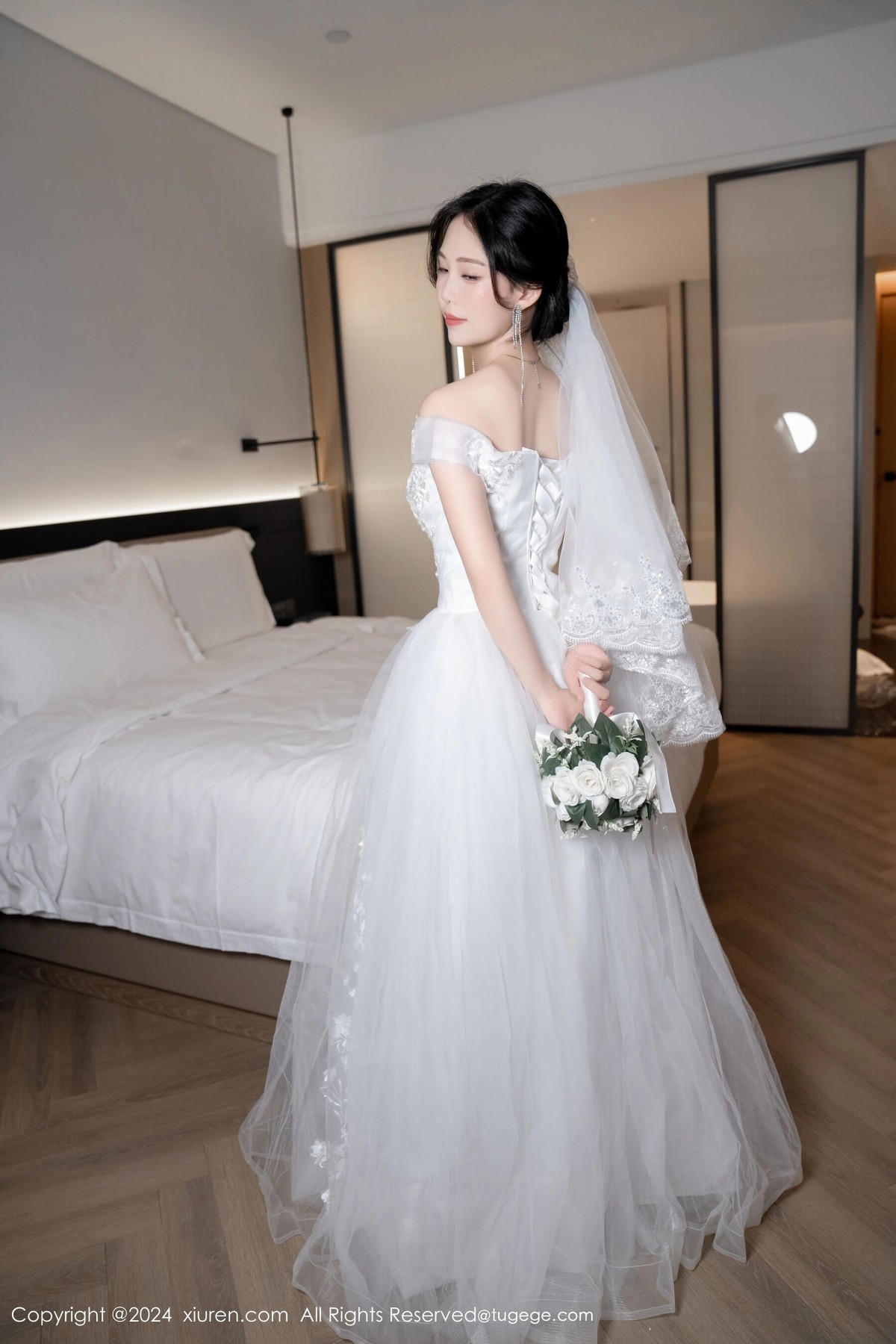 【XiuRen秀人網】20240809Vol8998利世【100P】-[秀人套图]