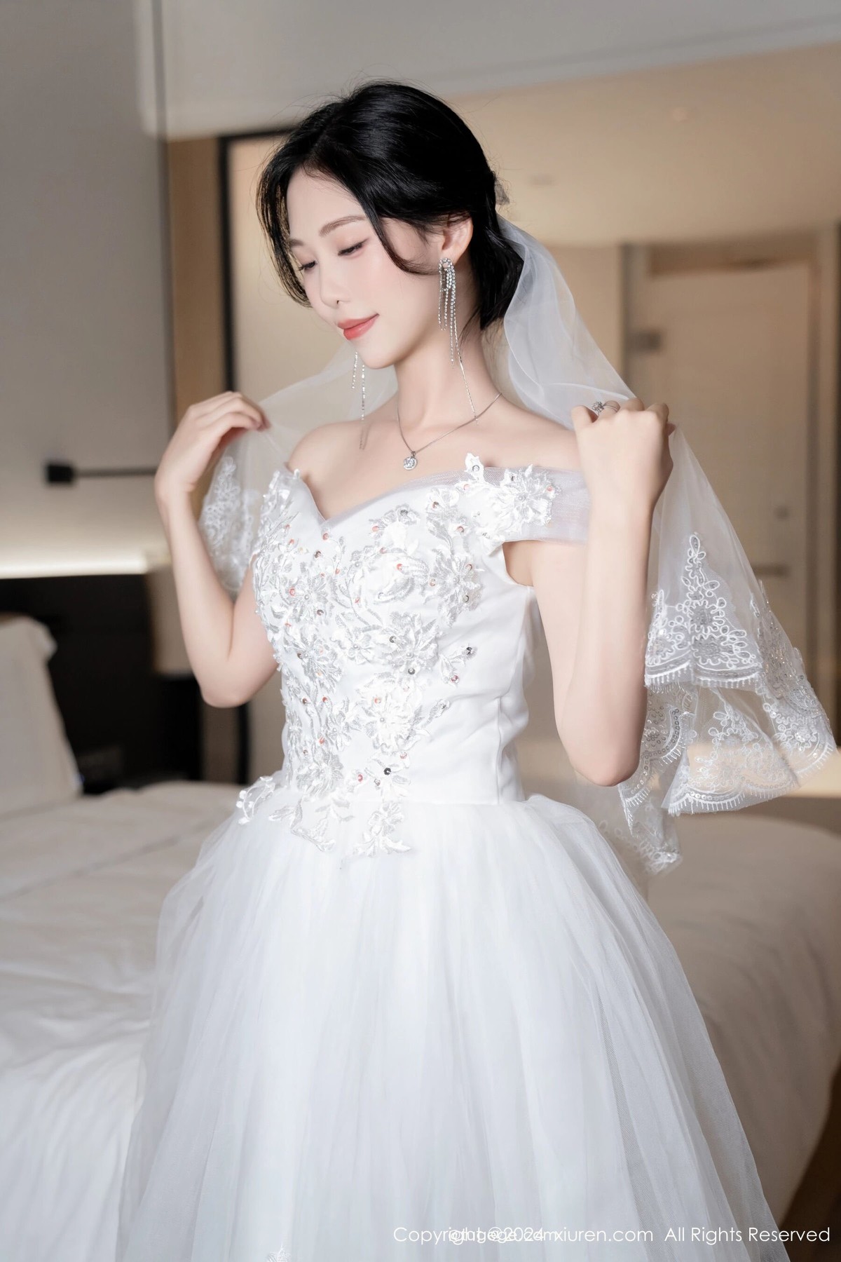 【XiuRen秀人網】20240809Vol8998利世【100P】-[秀人套图]