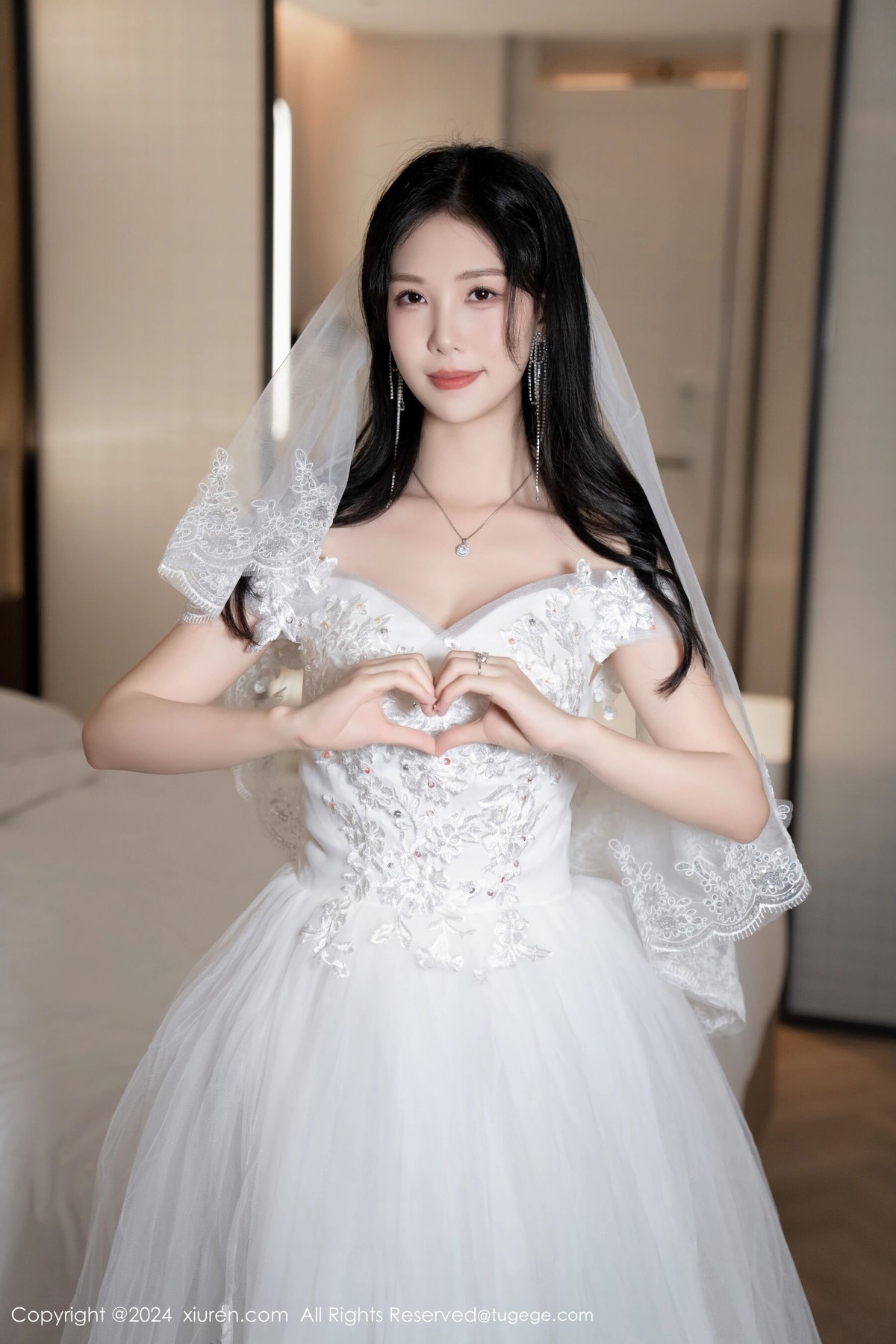 【XiuRen秀人網】20240809Vol8998利世【100P】-[秀人套图]