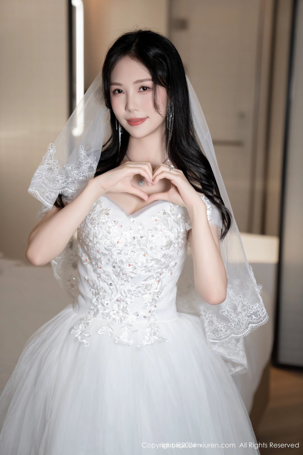 【XiuRen秀人網】20240809Vol8998利世【100P】-[秀人套图]