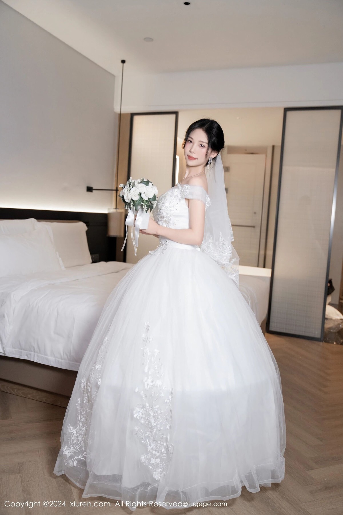 【XiuRen秀人網】20240809Vol8998利世【100P】-[秀人套图]