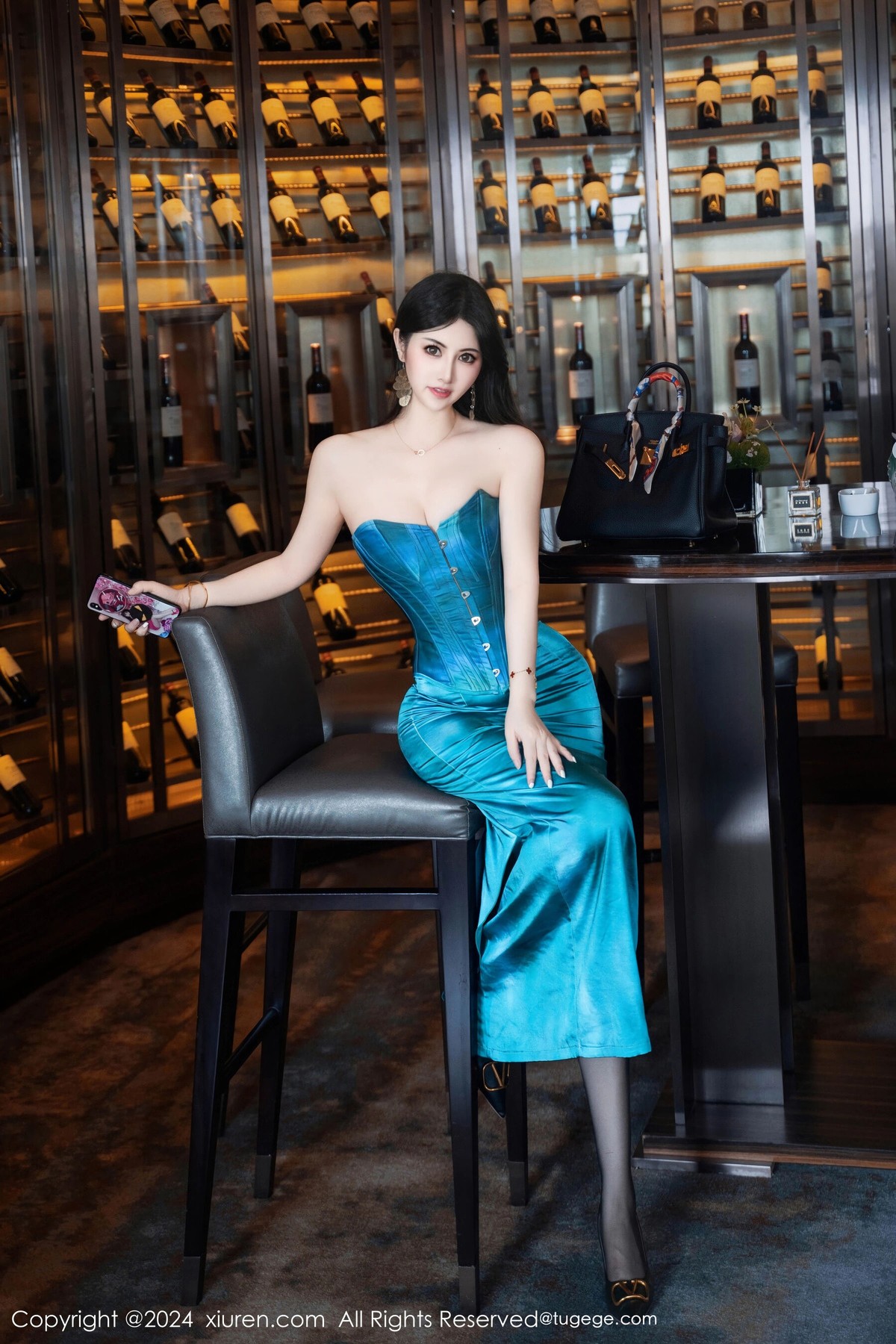 【XiuRen秀人網】20240819Vol9039詩詩kiki【134P】-[秀人套图]