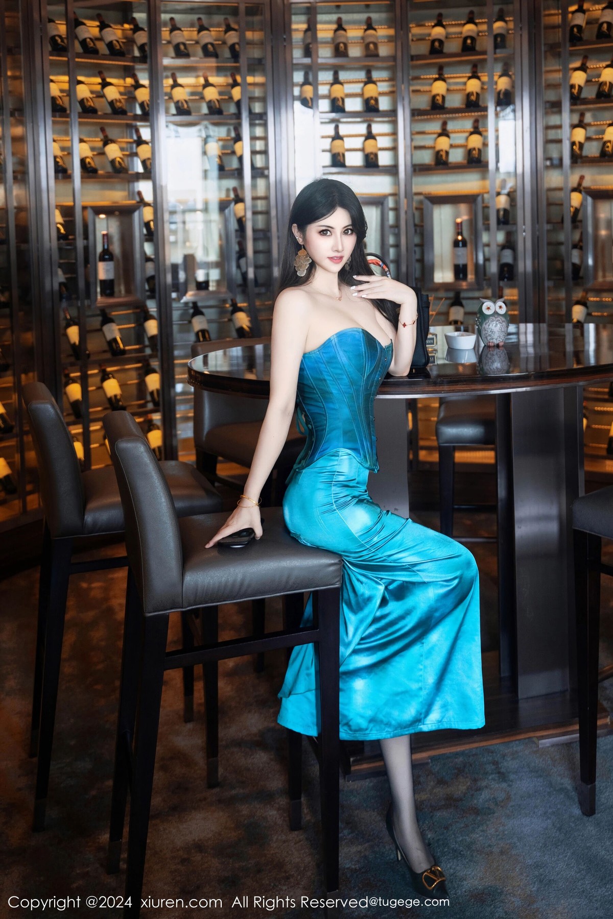 【XiuRen秀人網】20240819Vol9039詩詩kiki【134P】-[秀人套图]