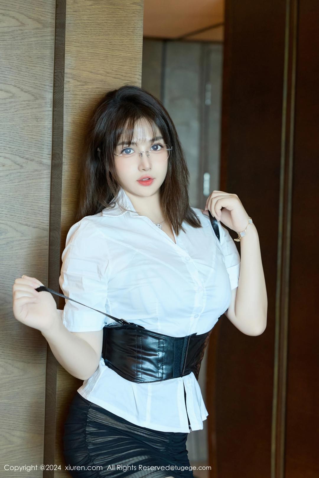 【XiuRen秀人網】20240903Vol9104養樂多Doll【51P】-[秀人套图]