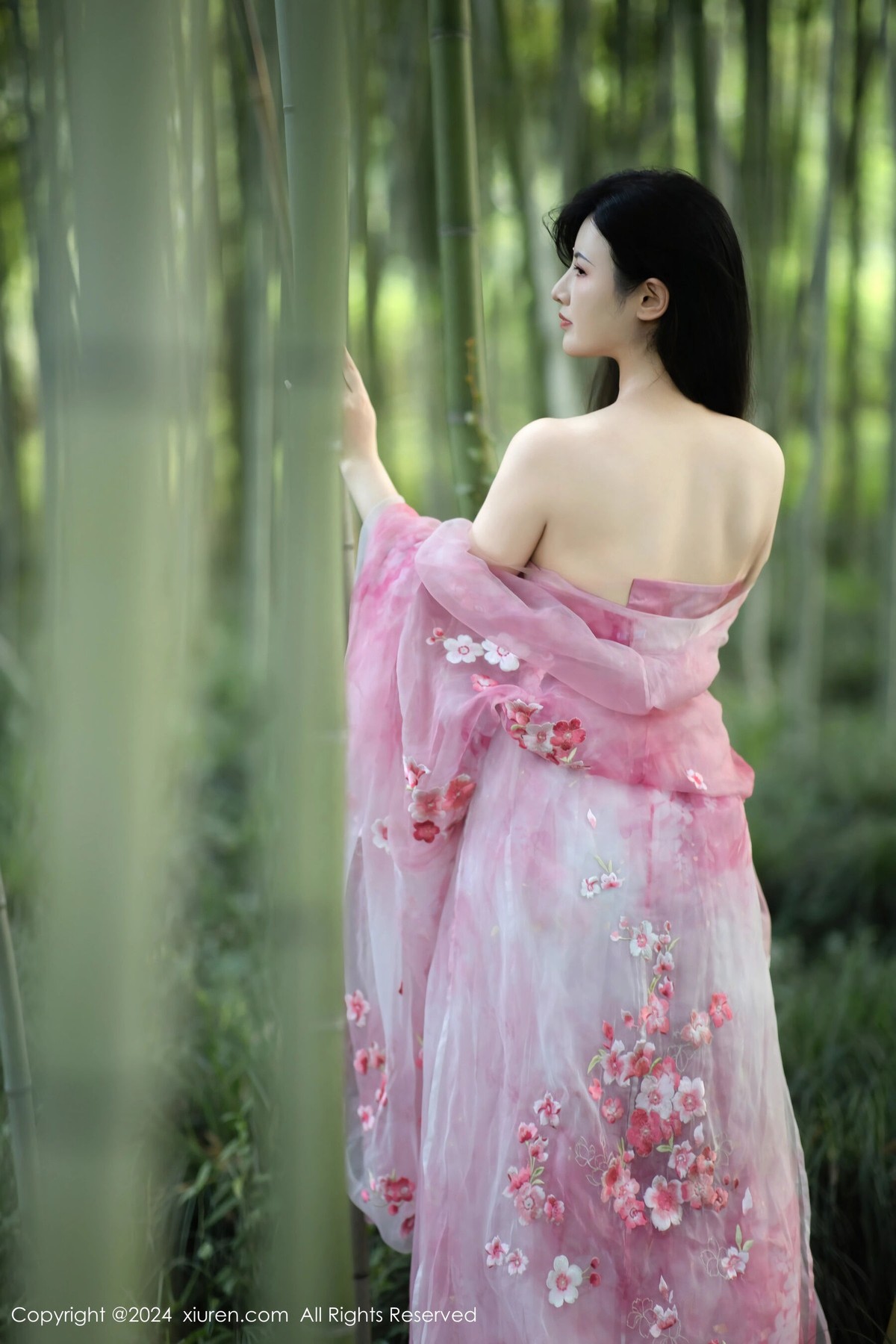 【XiuRen秀人網】20240902Vol9100詩詩kiki【70P】-[秀人套图]