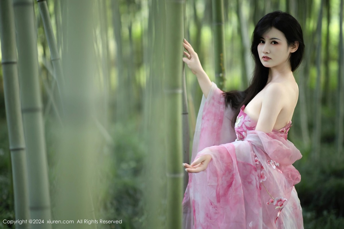 【XiuRen秀人網】20240902Vol9100詩詩kiki【70P】-[秀人套图]