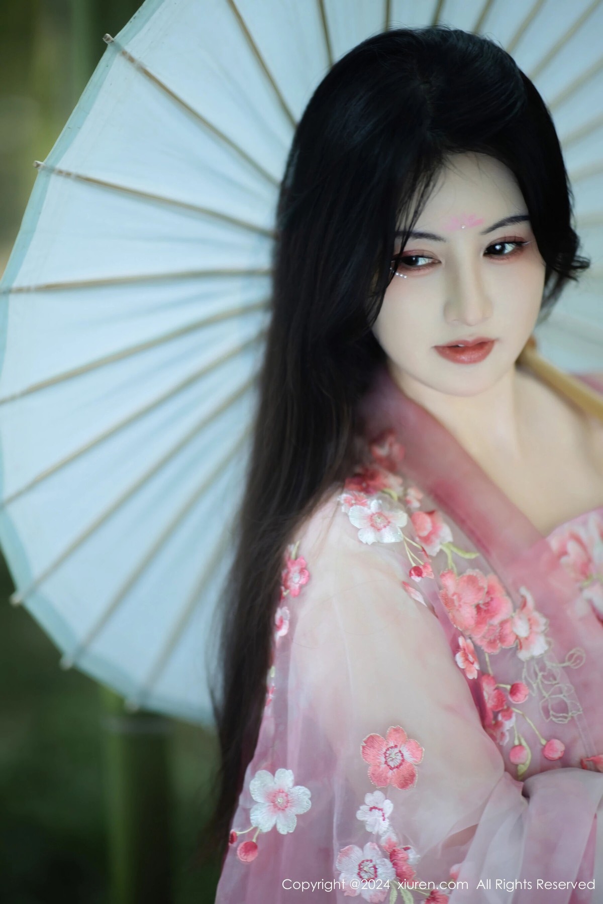 【XiuRen秀人網】20240902Vol9100詩詩kiki【70P】-[秀人套图]