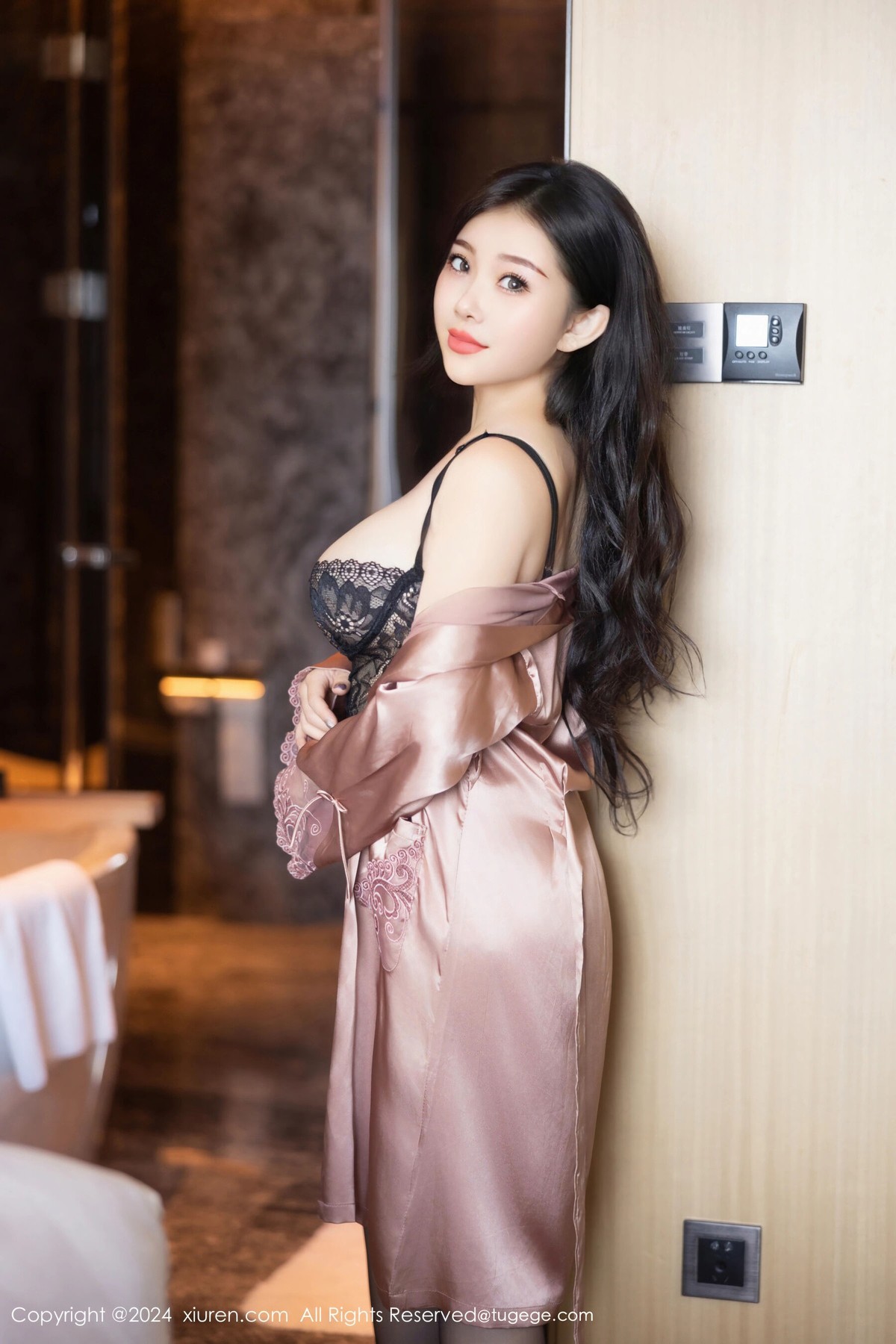 【XiuRen秀人網】20240914Vol9159白潔bessie【67P】-[秀人套图]