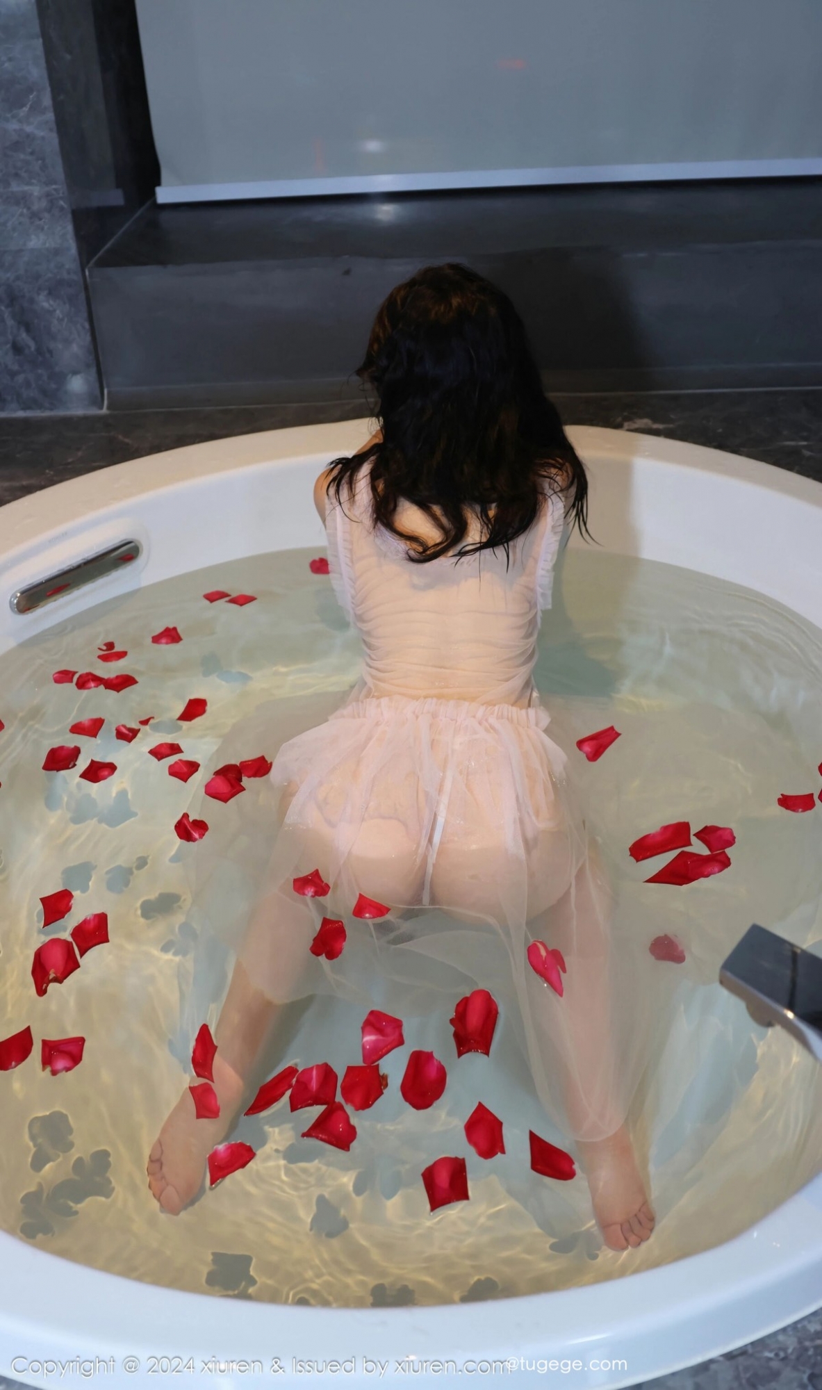 【XiuRen秀人網】20240914Vol9164小薯條nienie【87P】-[秀人套图]