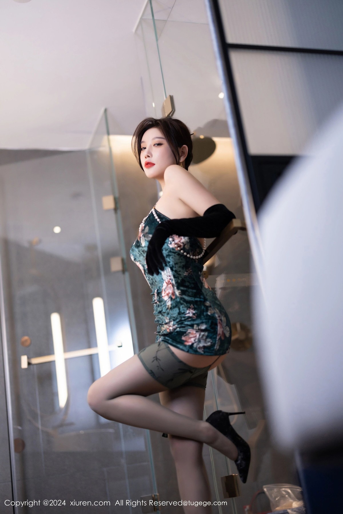 【XiuRen秀人網】20240914Vol9165楊晨晨Yome【83P】-[秀人套图]