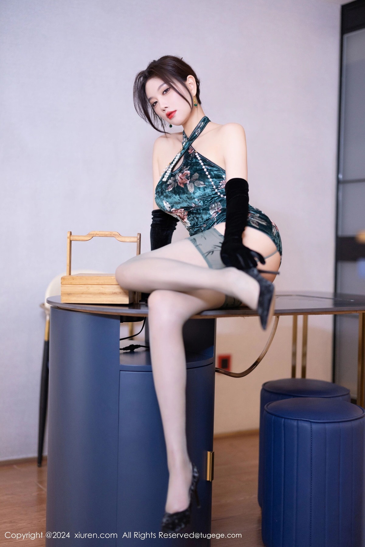 【XiuRen秀人網】20240914Vol9165楊晨晨Yome【83P】-[秀人套图]