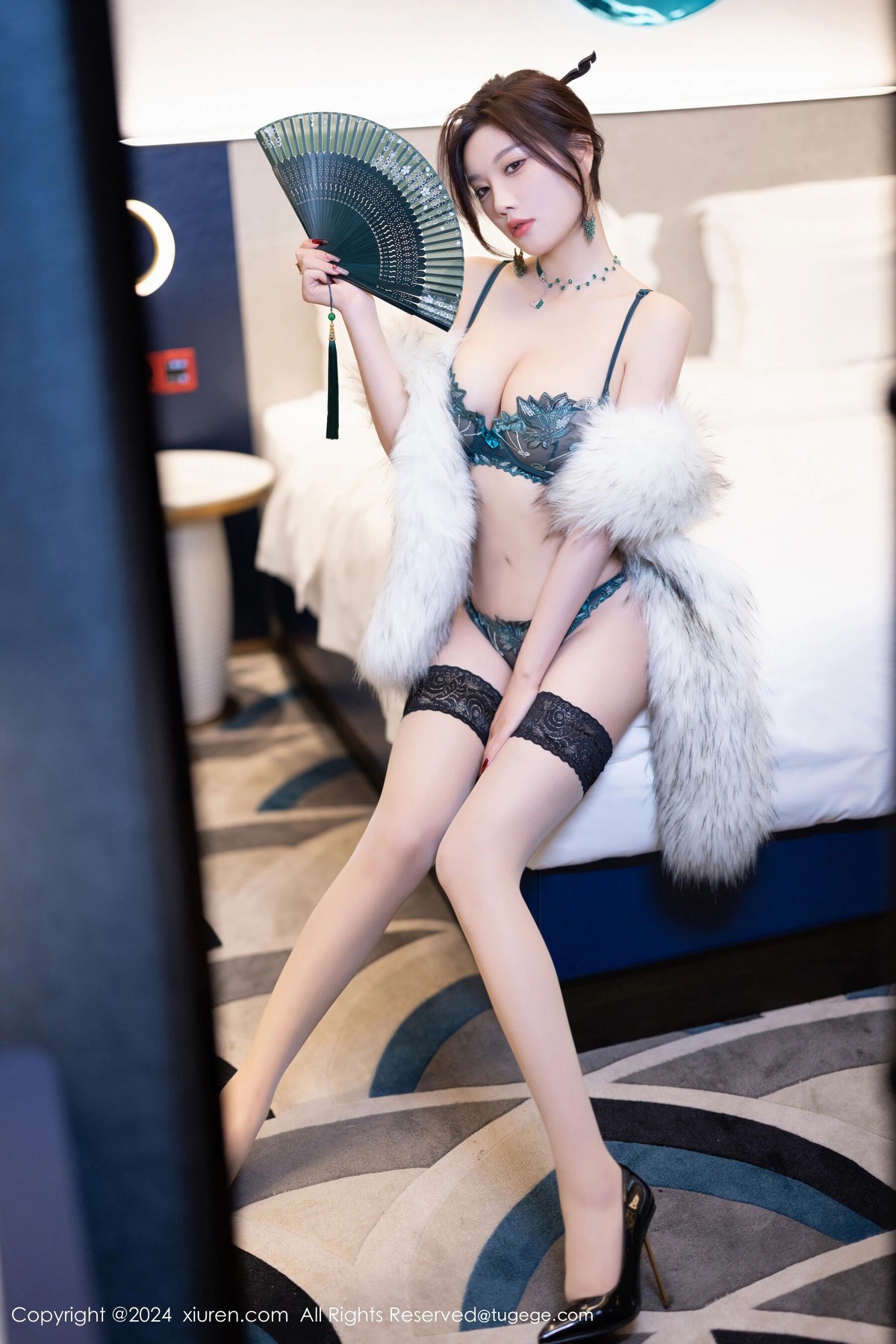 【XiuRen秀人網】20240914Vol9165楊晨晨Yome【83P】-[秀人套图]