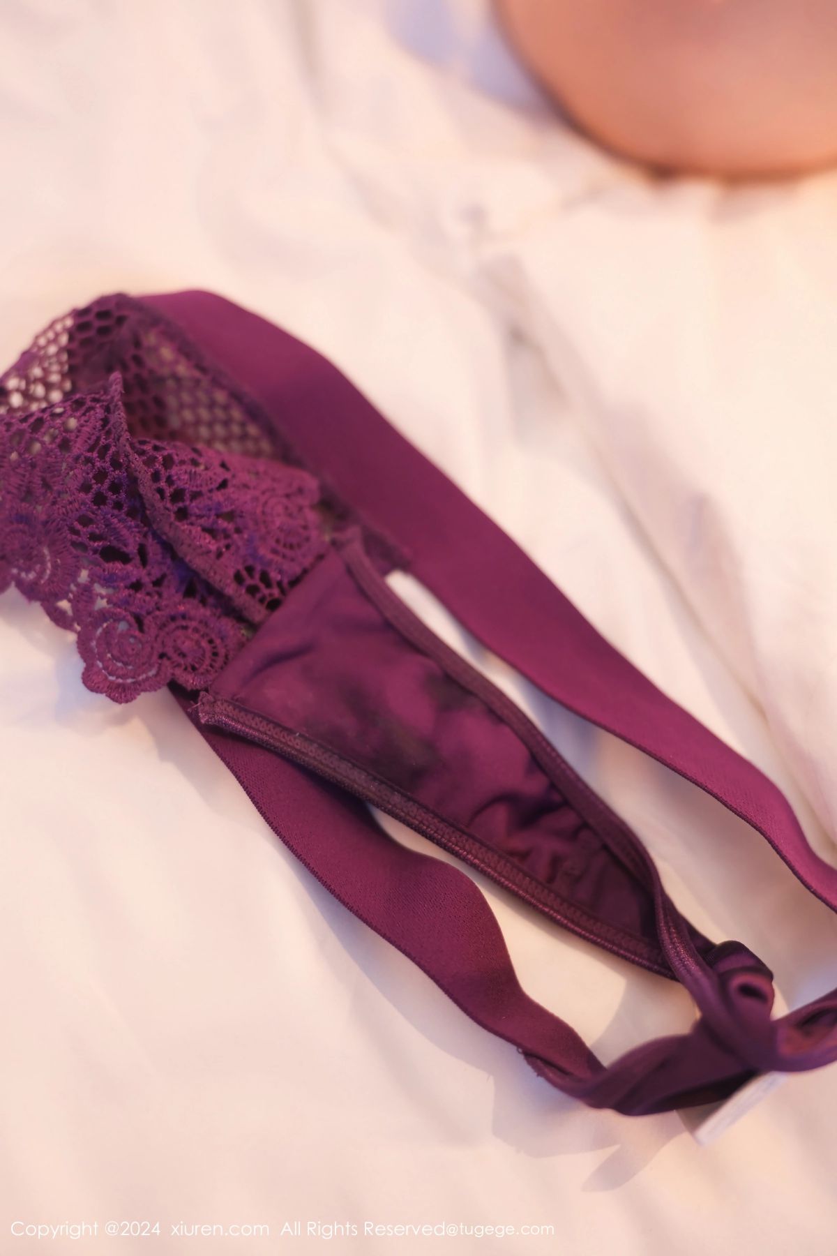 【XiuRen秀人網】20241009Vol9254金允珍呐【84P】-[秀人套图]