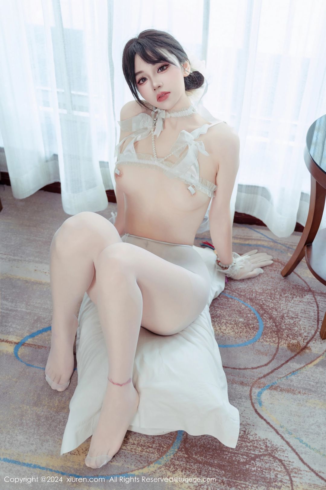 【XiuRen秀人網】20240924Vol9197汐汐愛吃草莓【80P】-[秀人套图]