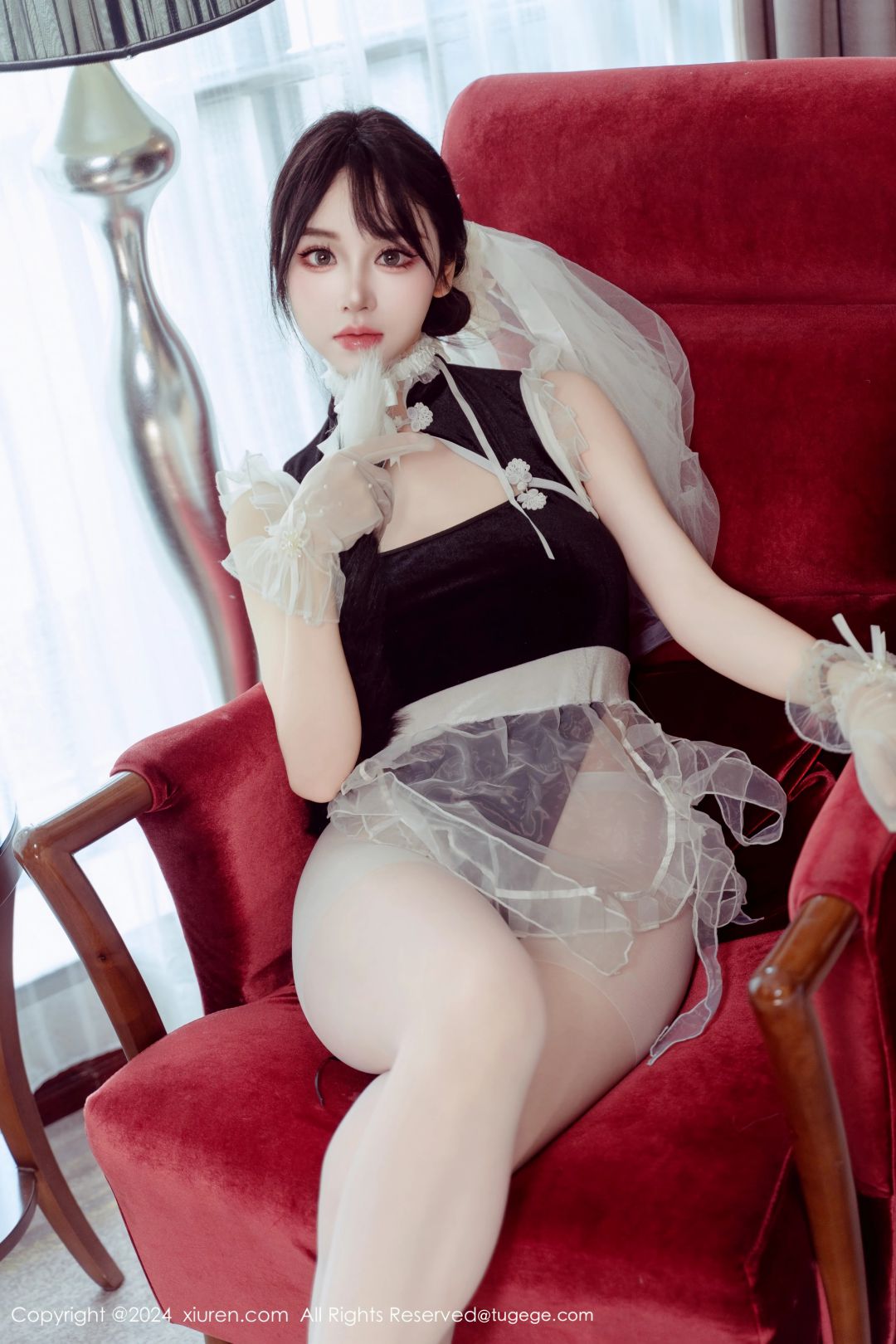 【XiuRen秀人網】20240924Vol9197汐汐愛吃草莓【80P】-[秀人套图]