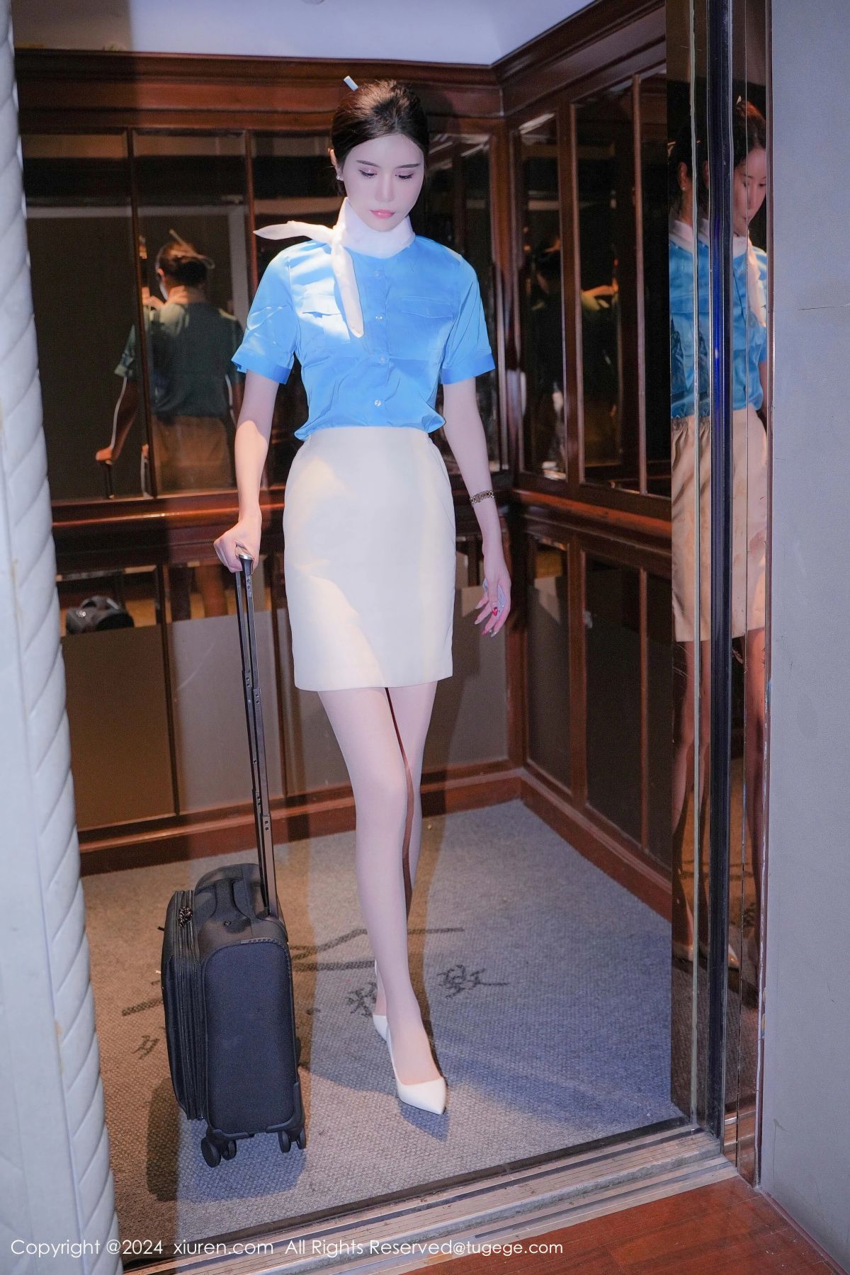 【XIUREN秀人網】20241011Vol9269Erikaki【82P】-[秀人套图]