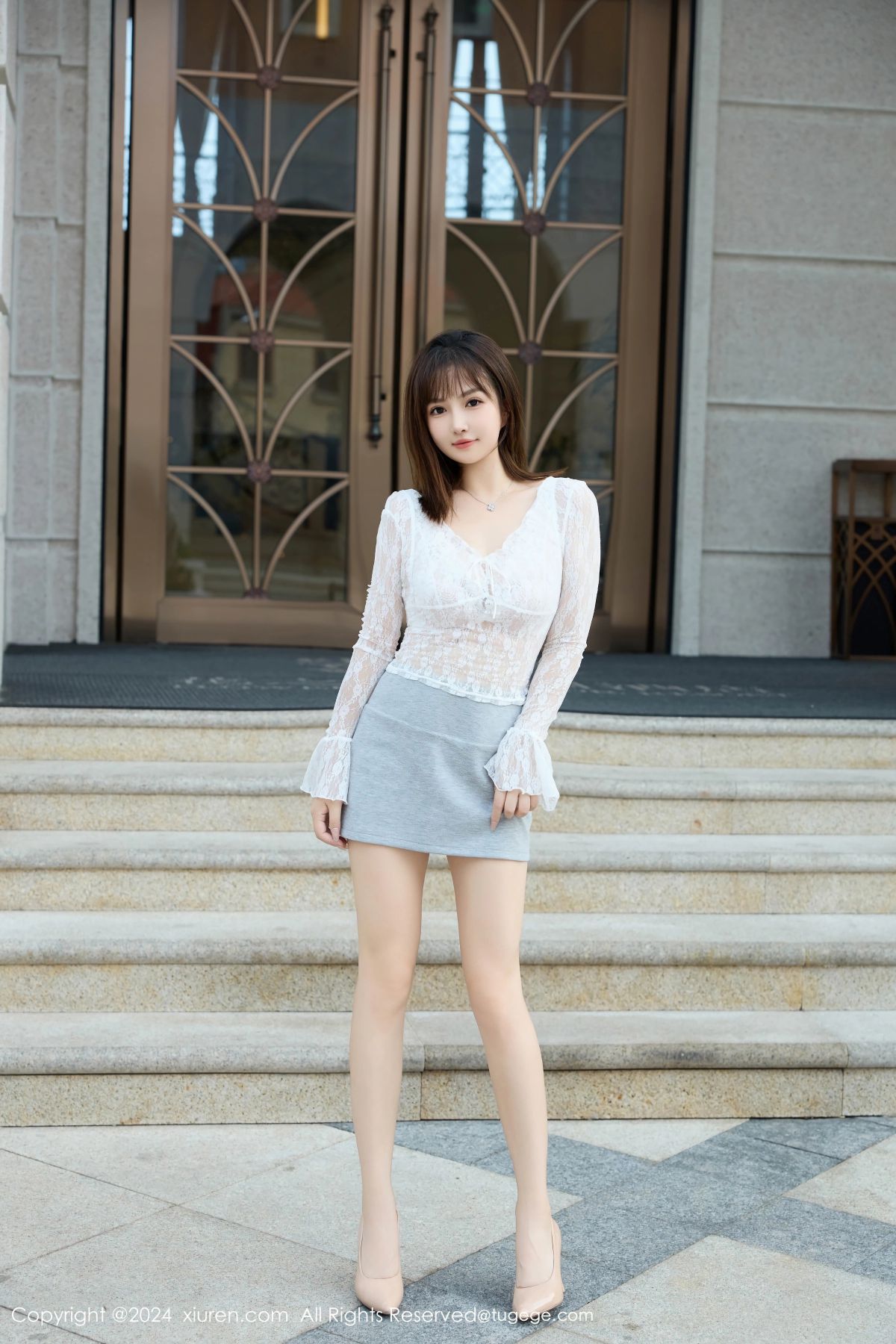 【XIUREN秀人網】20241016Vol9294養樂多Doll【50P】-[秀人套图]