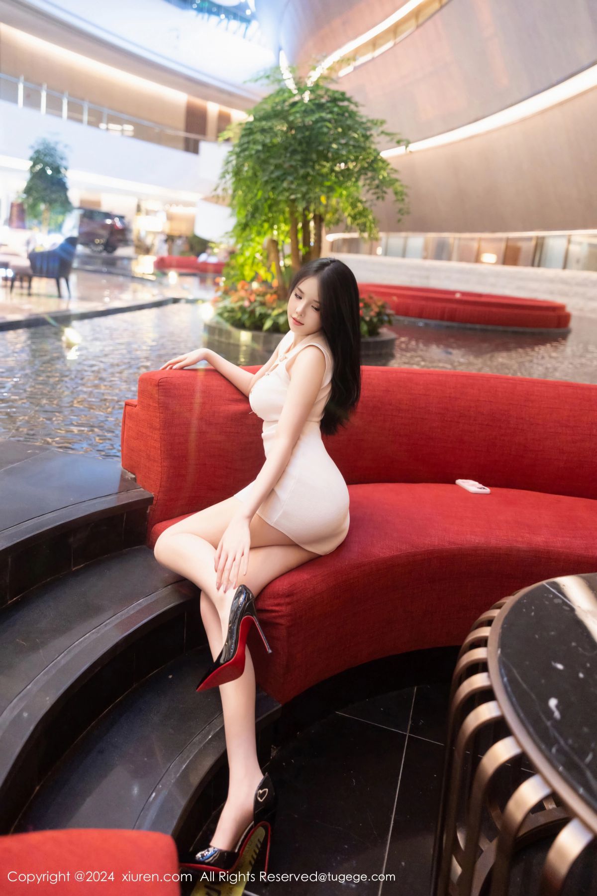 【XIUREN秀人網】20241017Vol9300軟軟醬【74P】-[秀人套图]