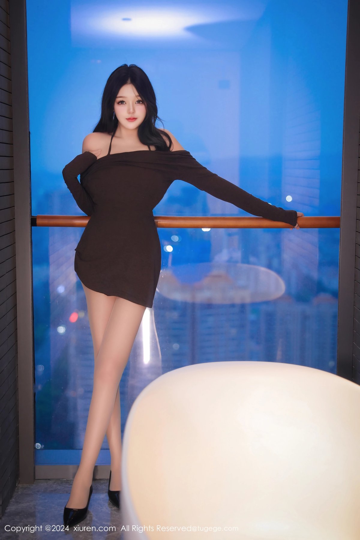 【XIUREN秀人網】20241018Vol9306柚柚小奶瓶【80P】-[秀人套图]