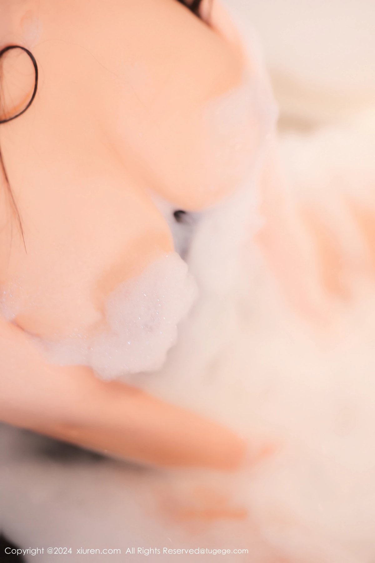 【XIUREN秀人網】20241018Vol9306柚柚小奶瓶【80P】-[秀人套图]