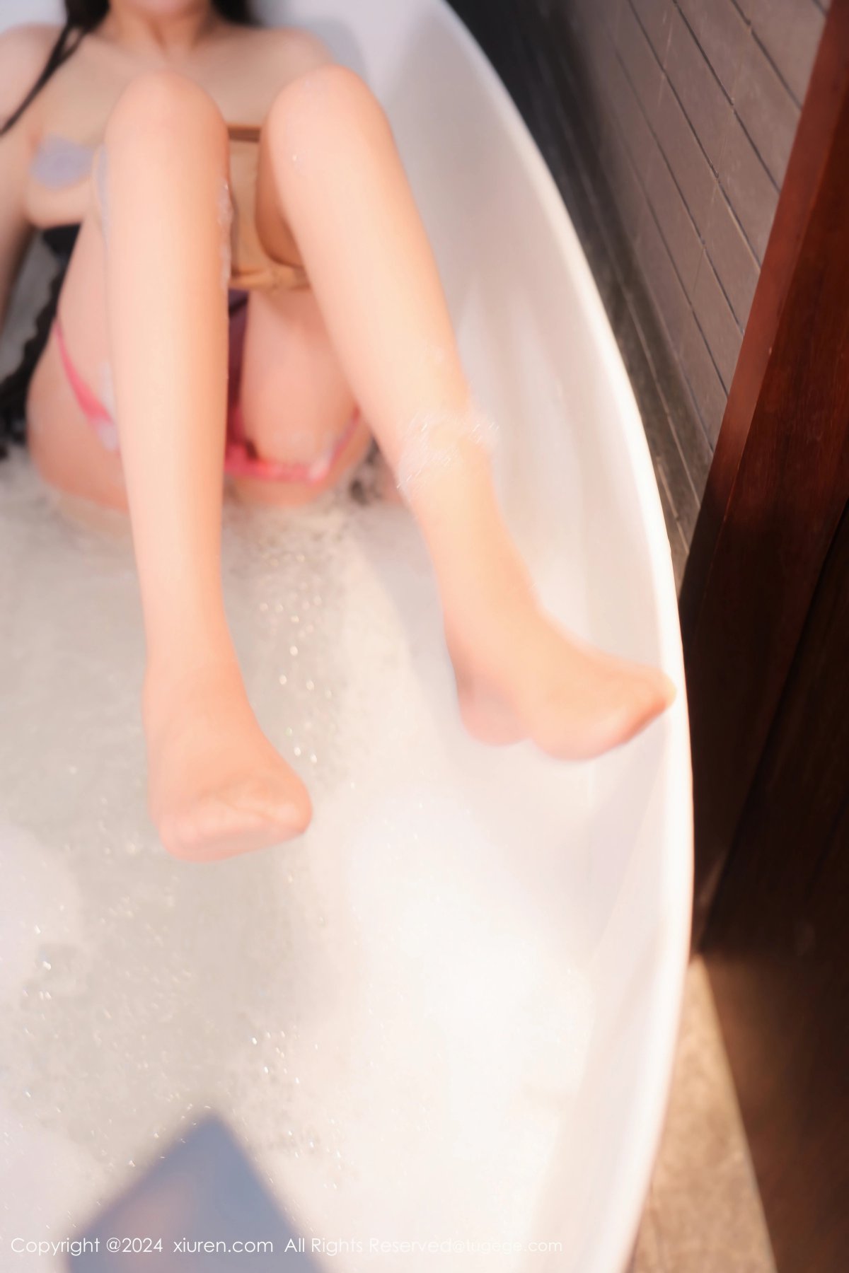 【XIUREN秀人網】20241018Vol9306柚柚小奶瓶【80P】-[秀人套图]