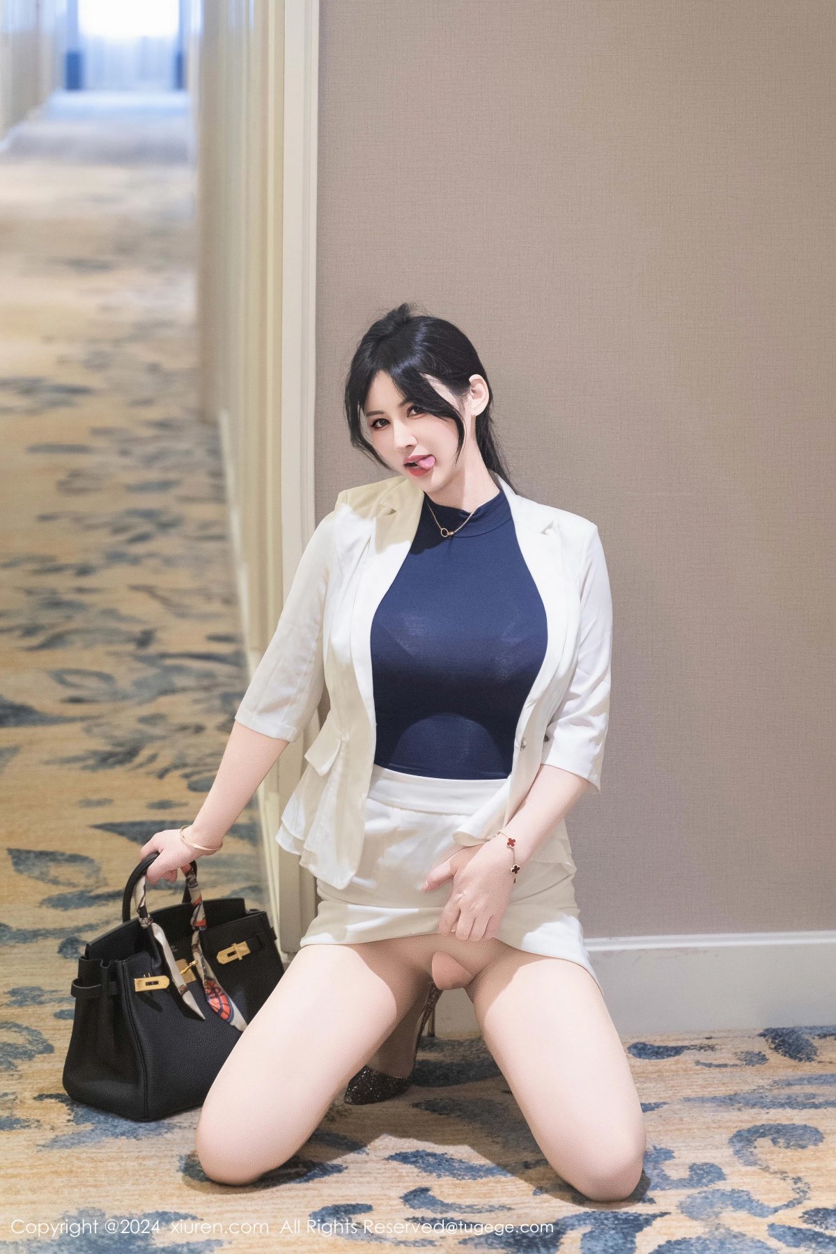 【XIUREN秀人網】20241021Vol9319詩詩kiki【98P】-[秀人套图]