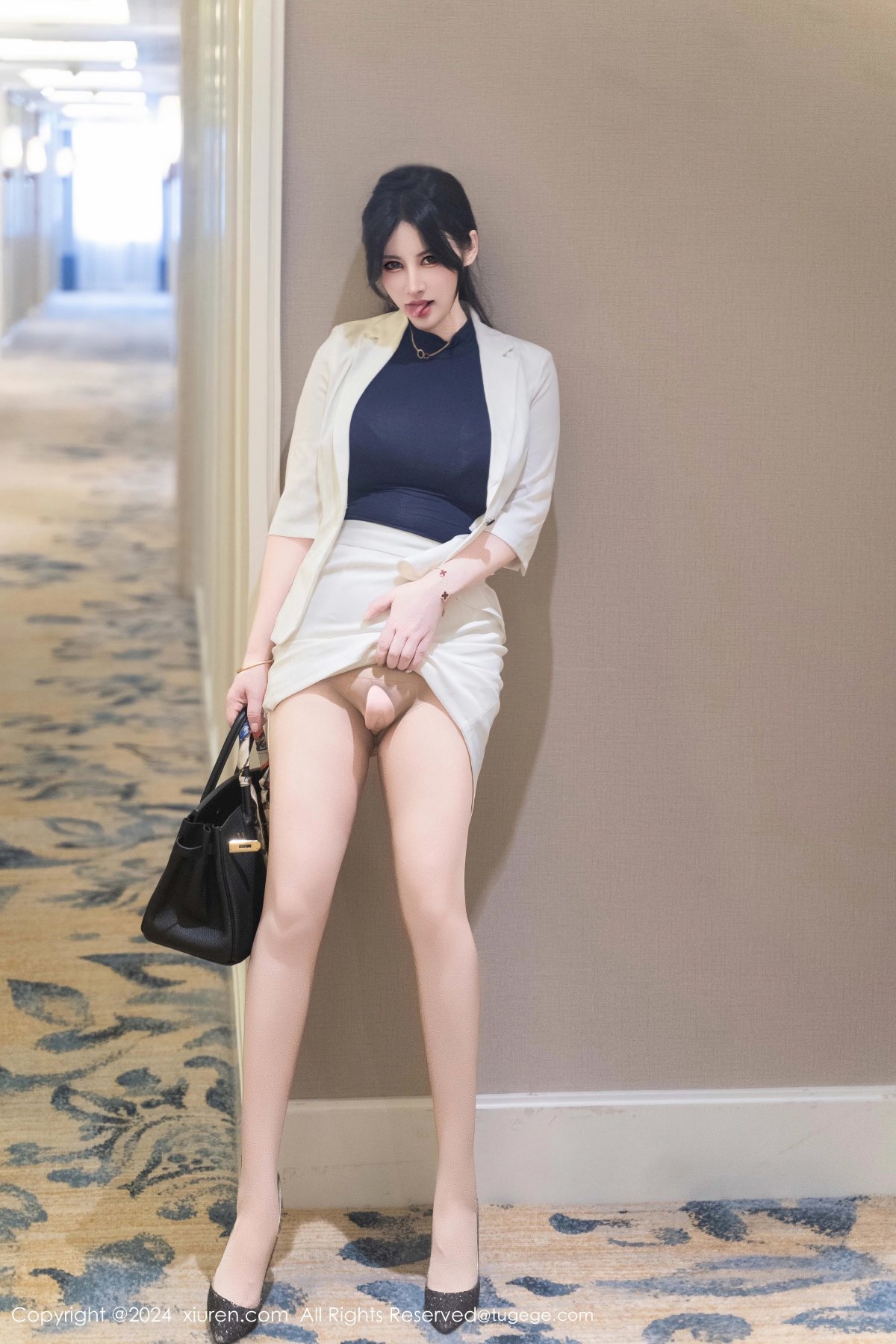 【XIUREN秀人網】20241021Vol9319詩詩kiki【98P】-[秀人套图]