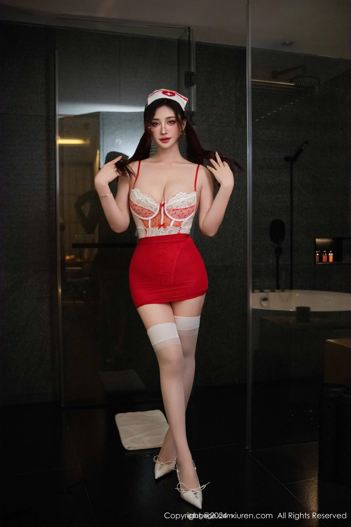 【XIUREN秀人網】20241021Vol9316蕾蕾醒了沒【46P】-[秀人套图]