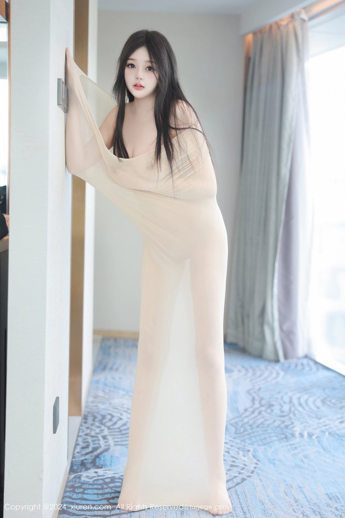 【XIUREN秀人網】20241024Vol9337柚柚小奶瓶【72P】-[秀人套图]