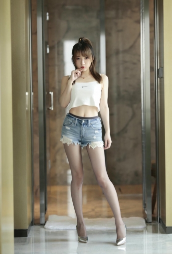 小女巫露娜牛仔小褲褲【84P】-網絡美女