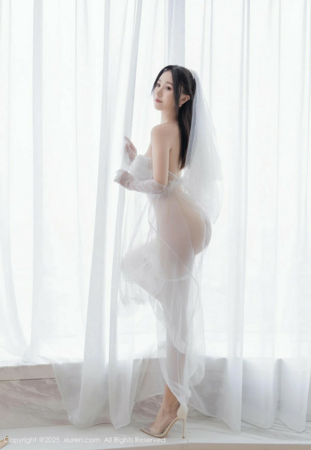 【XIUREN秀人網】20251015Vol10871杏子Yada【70P】-[秀人套图]