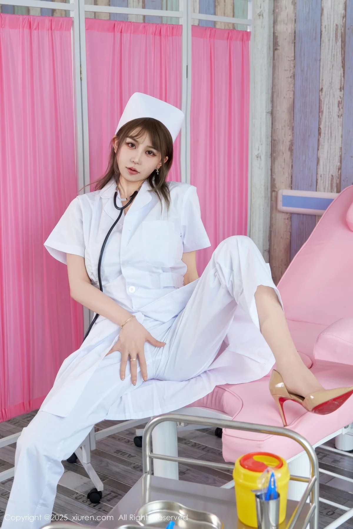 【XIUREN秀人網】20251022Vol10896Zoe柚柚【80P】-[秀人套图]