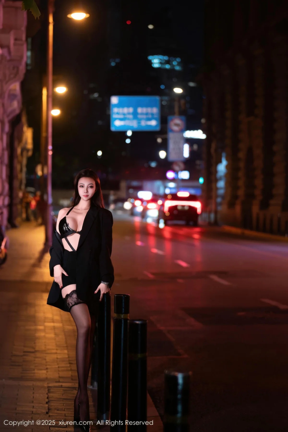 【XIUREN秀人網】20251023Vol10899果兒Victoria【72P】-[秀人套图]
