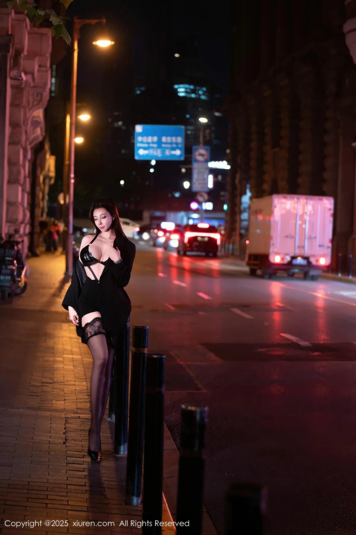 【XIUREN秀人網】20251023Vol10899果兒Victoria【72P】-[秀人套图]