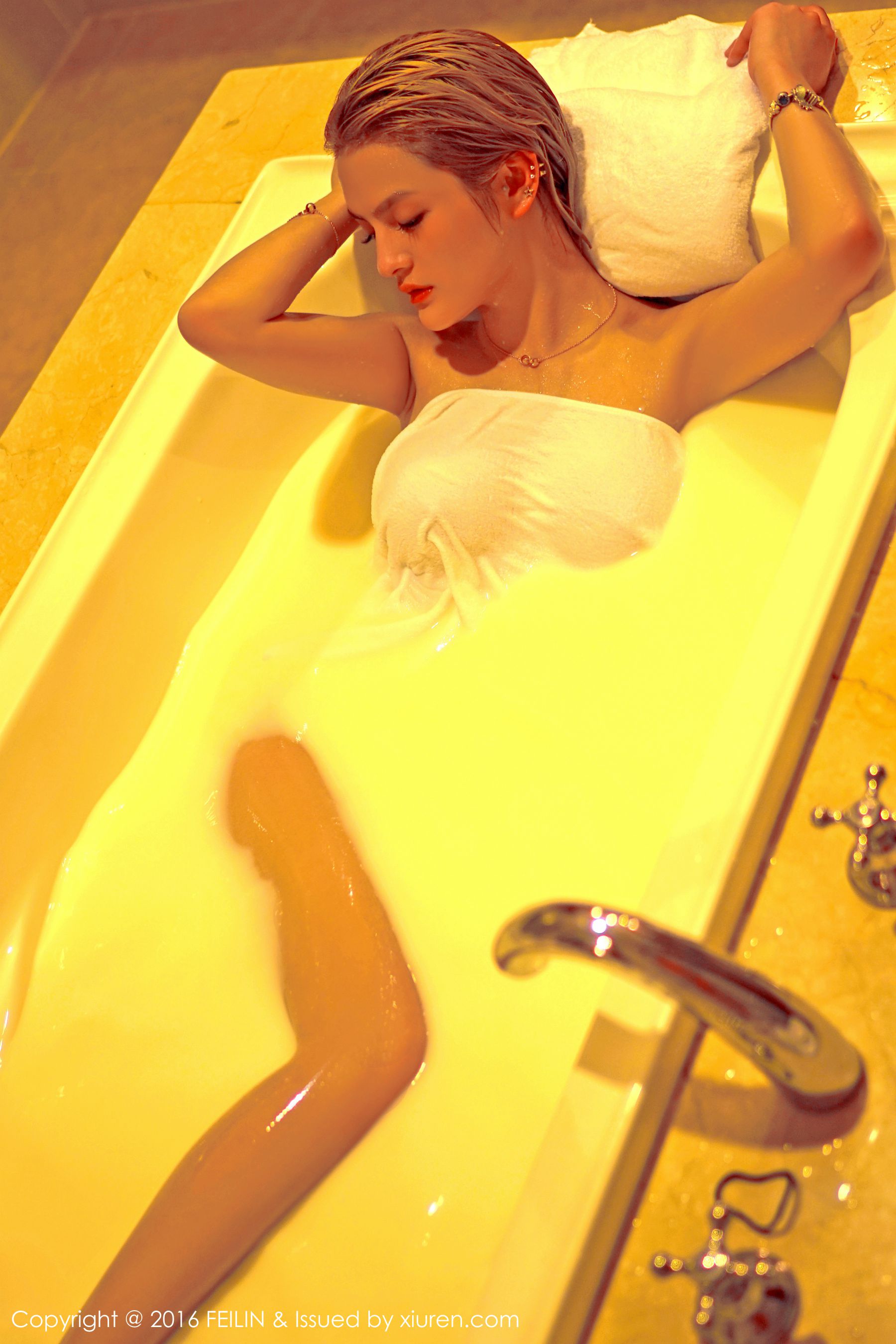 史雯Swan-游泳池比基尼+浴缸湿身[嗲囡囡FEILIN]Vol029-[秀人套图]