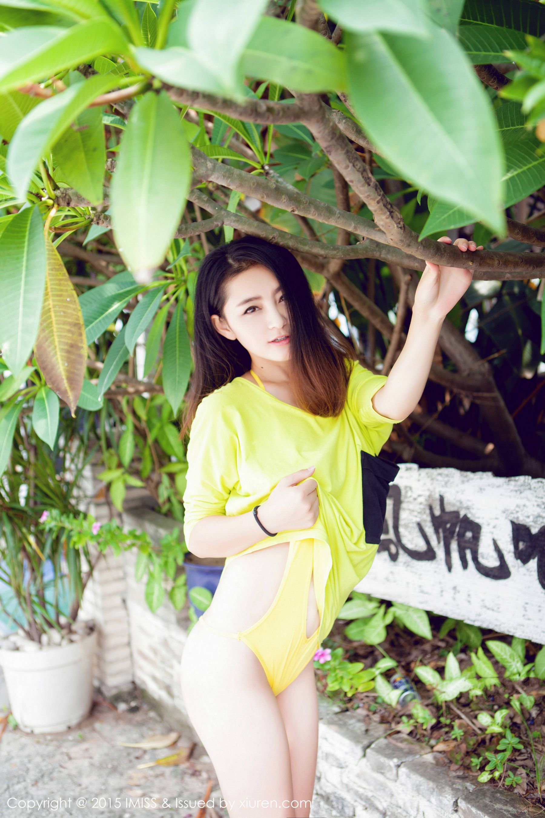 夏茉GIGI广州外拍[爱蜜社IMiss]Vol017-[秀人套图]